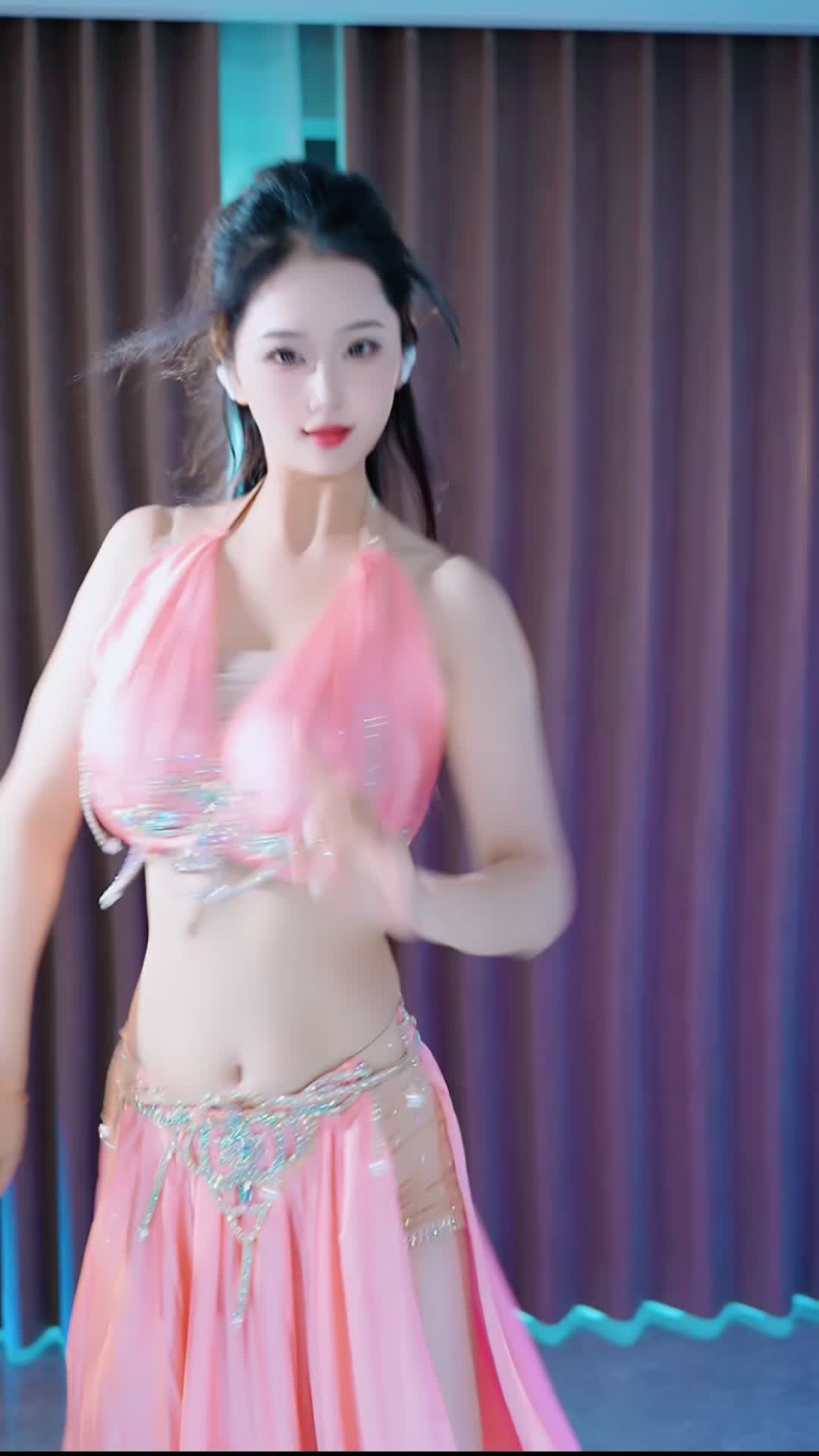 #大梦 #抖音 #舞蹈 #中国舞 @ikan_live 2024-06-18
