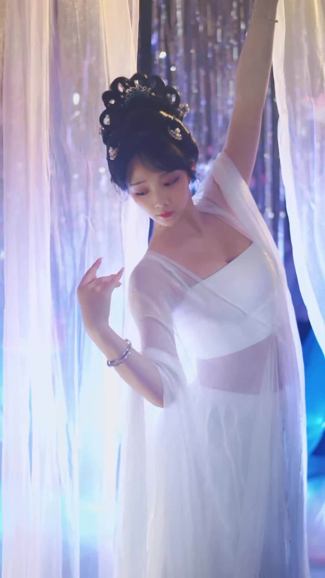 #馨馨baby #抖音 #舞蹈 #中国舞 @ikan_live 2024-06-19