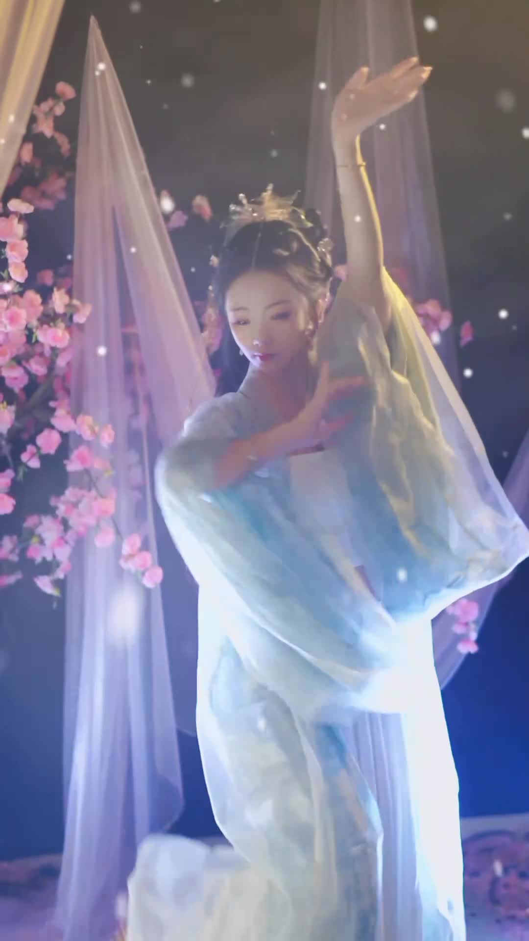 #馨馨baby #抖音 #舞蹈 #中国舞 @ikan_live 2024-06-21