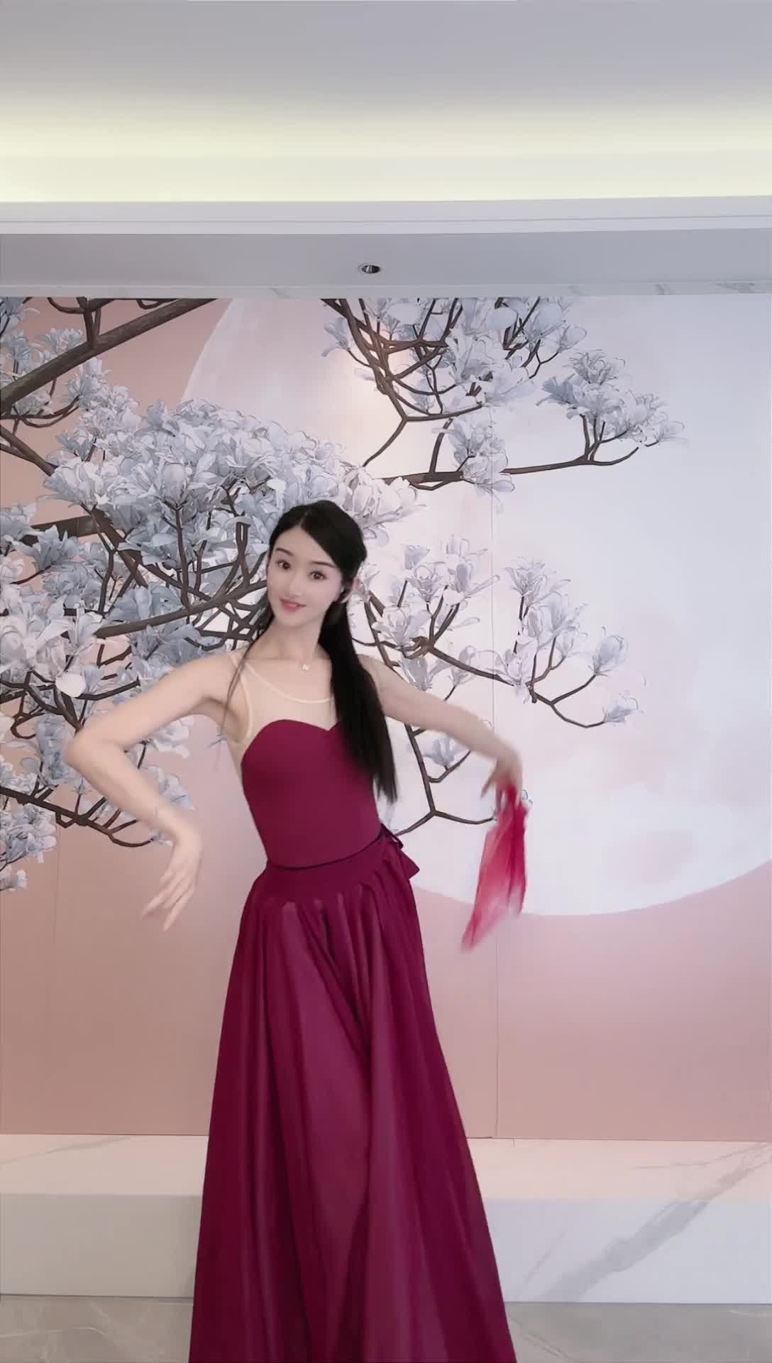 #中国舞_莹莹 #抖音 #舞蹈 #中国舞 @ikan_live 2024-06-10