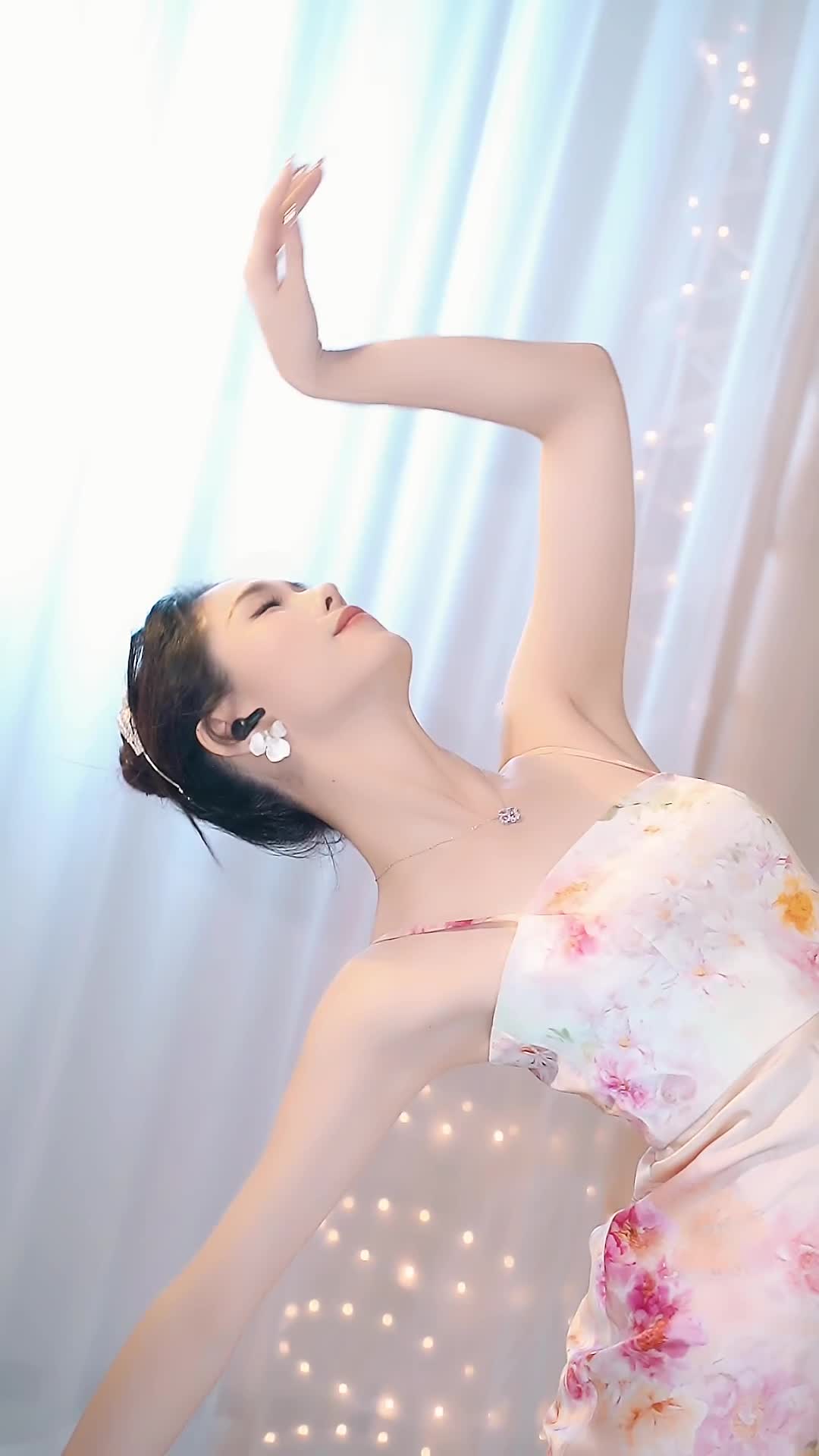 #温南汐 #抖音 #舞蹈 #中国舞 @ikan_live 2024-06-19