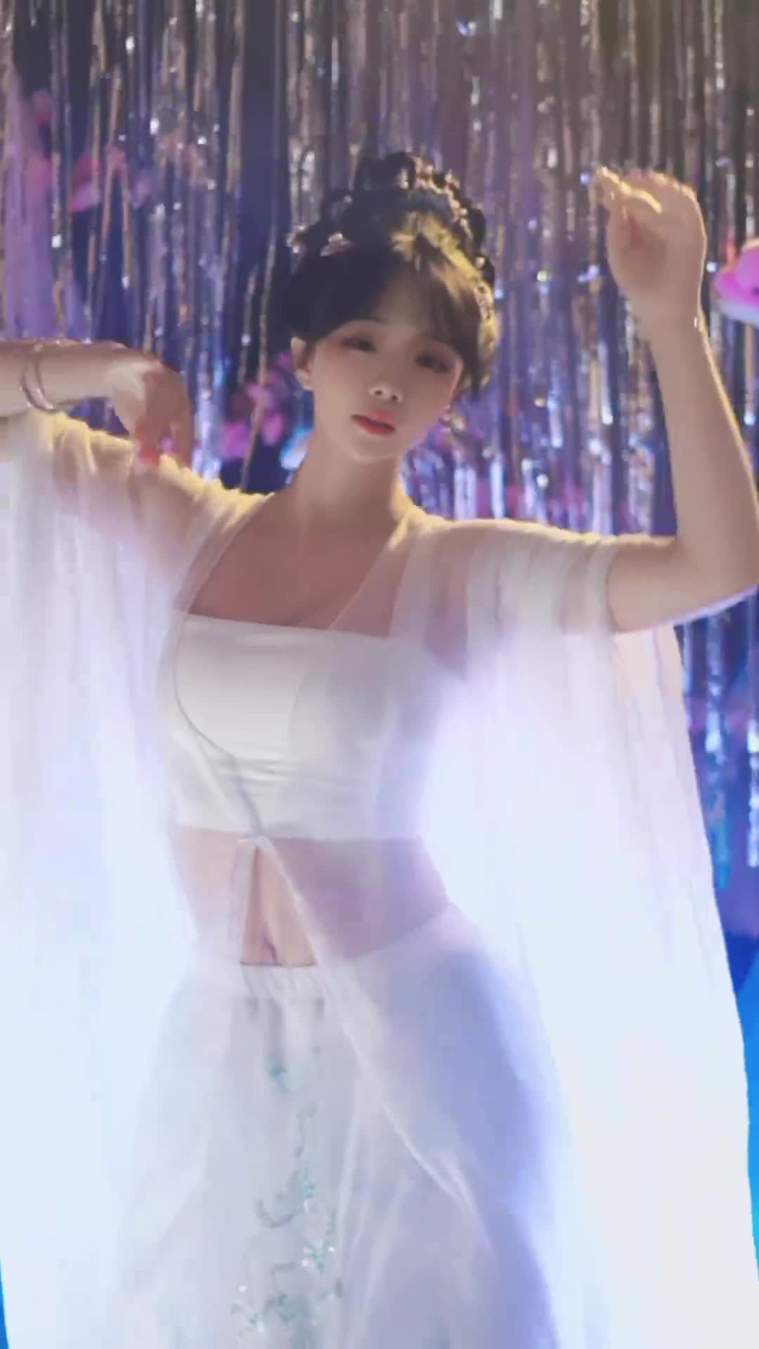 #馨馨baby #抖音 #舞蹈 #中国舞 @ikan_live 2024-06-19