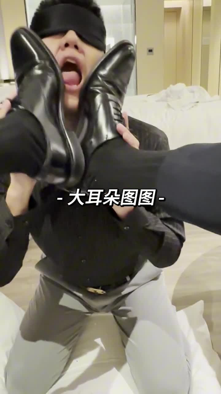 大耳朵图图 西装男s调教固炮男同事，无套猛操 #网黄 #正装 #男男SM