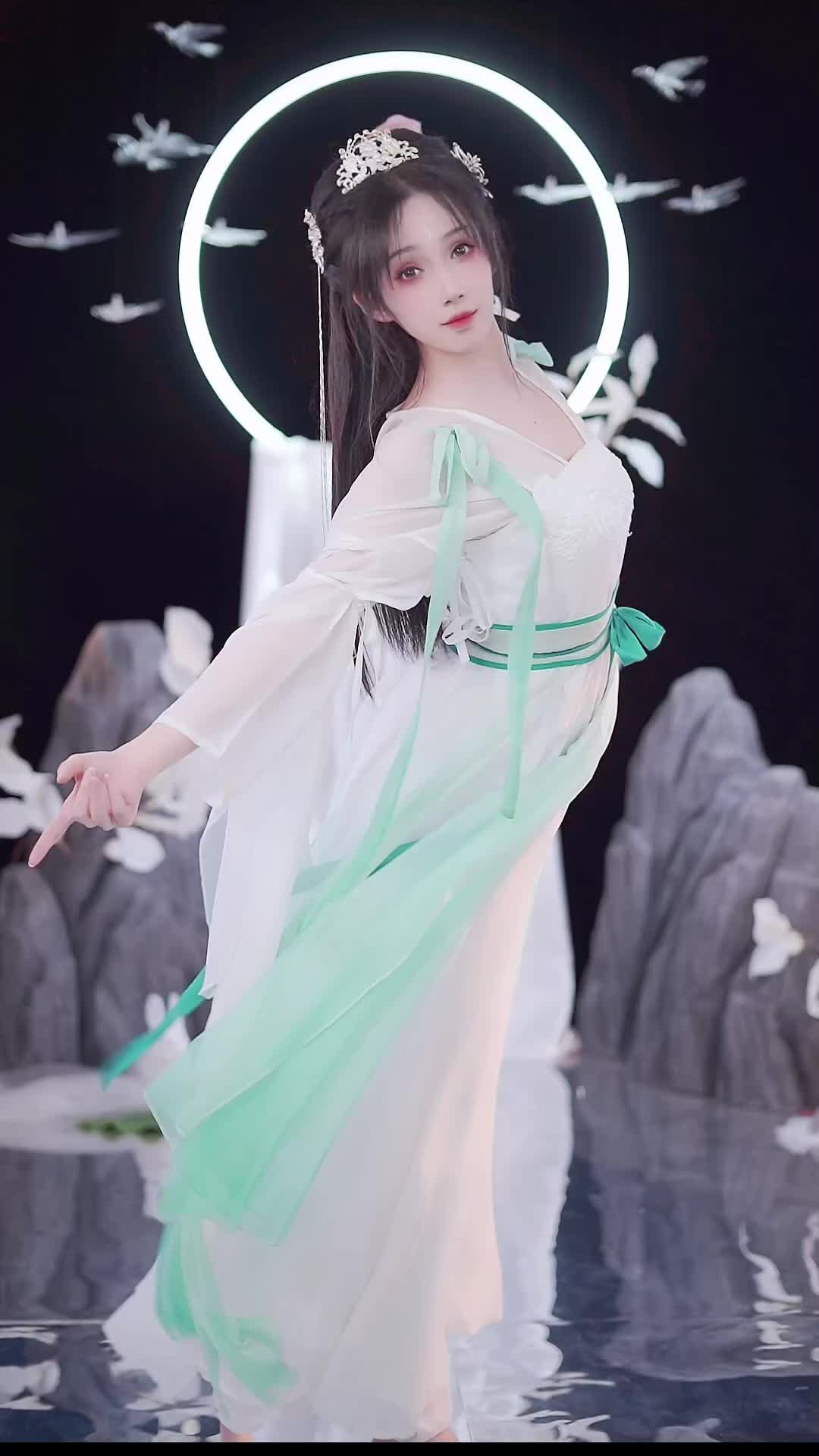 #就是这个羊 #抖音 #舞蹈 #中国舞 @ikan_live 2024-06-25
