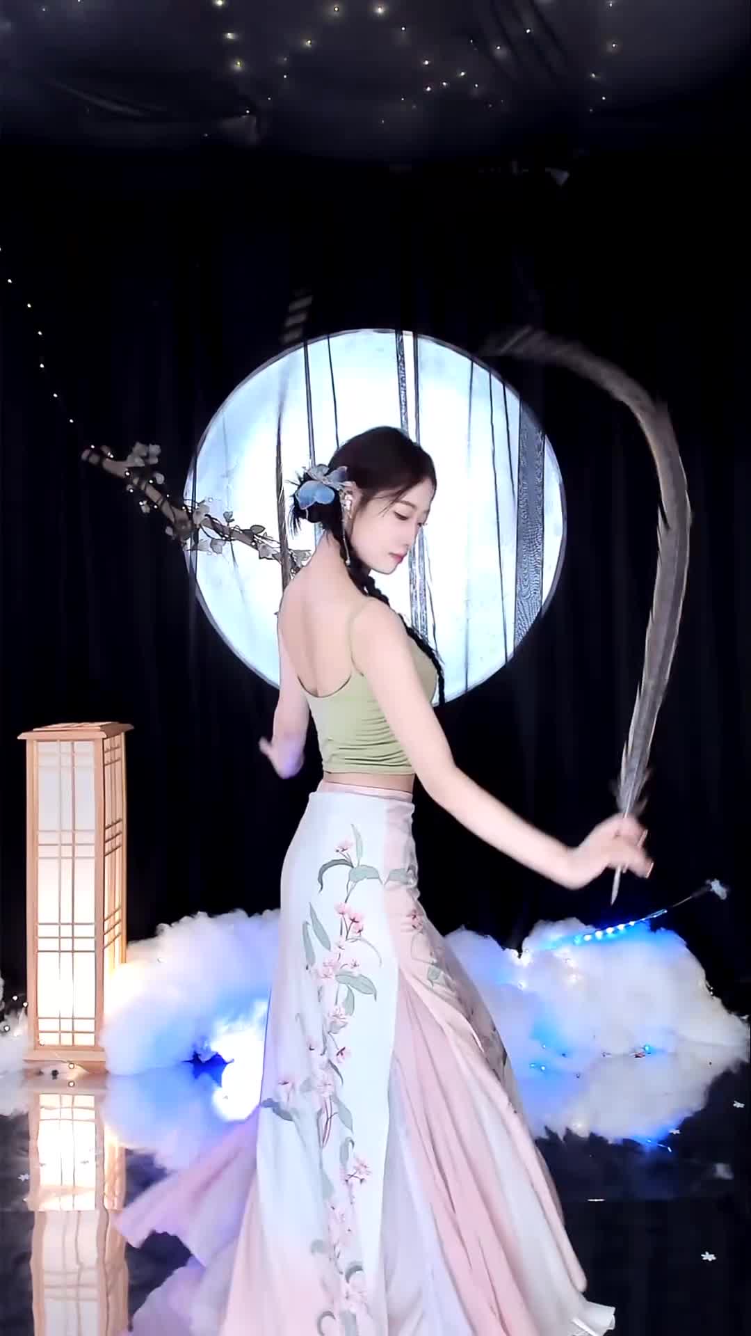 #雪衣容 #抖音 #舞蹈 #中国舞 @ikan_live 2024-06-26