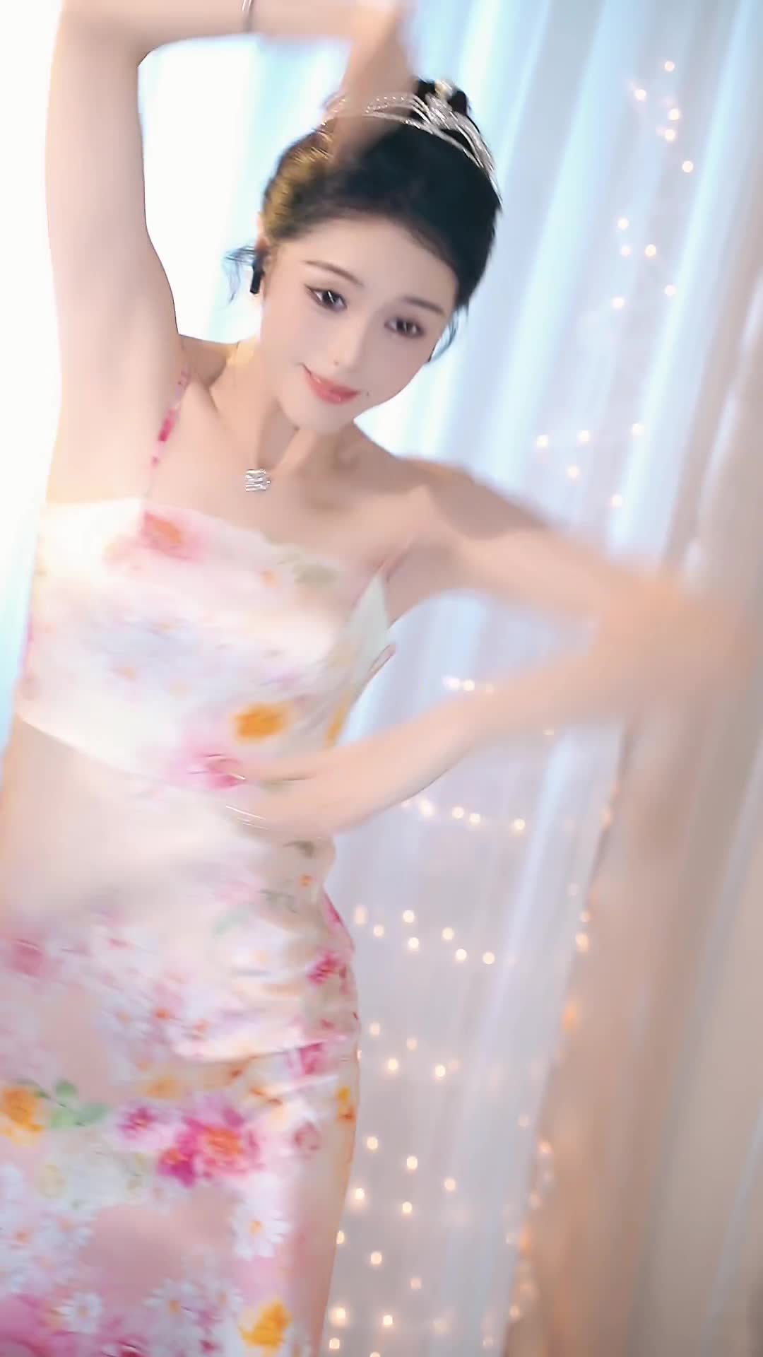 #温南汐 #抖音 #舞蹈 #中国舞 @ikan_live 2024-06-19