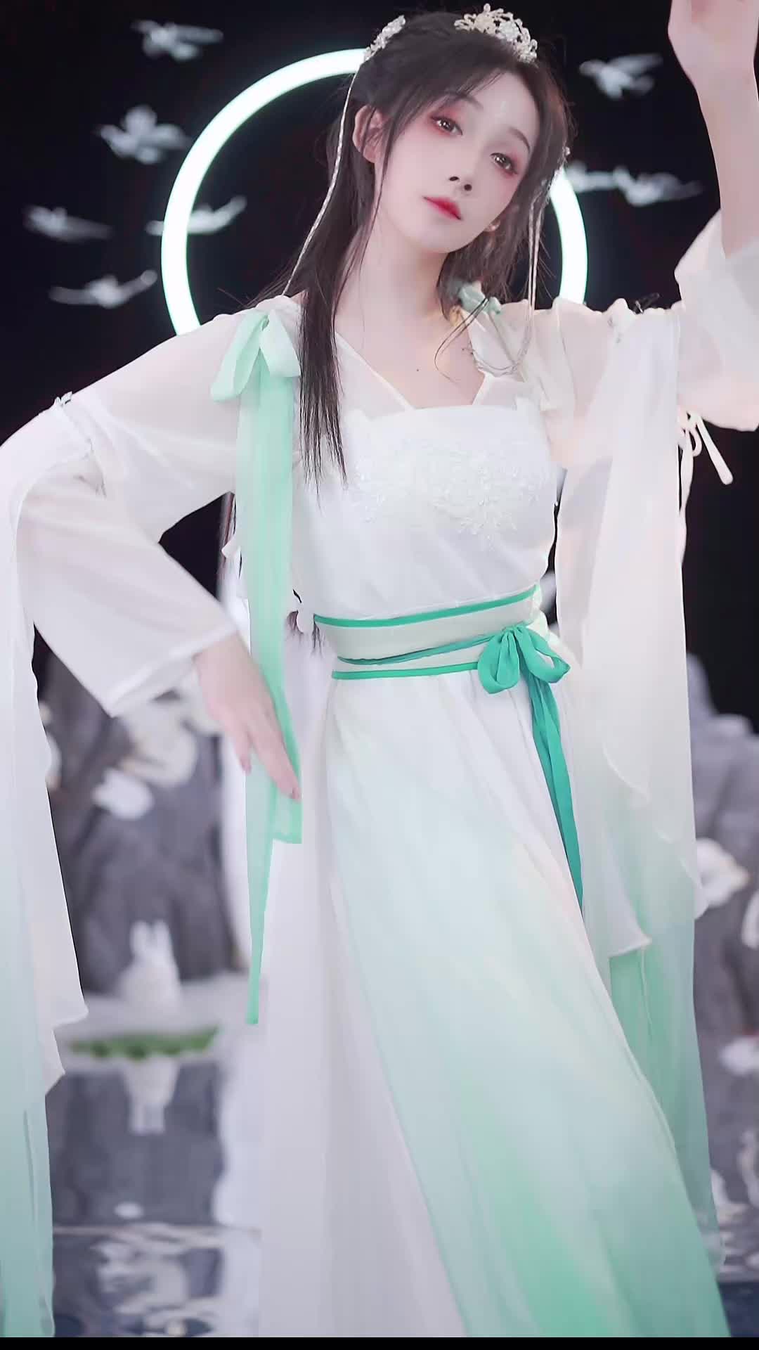 #就是这个羊 #抖音 #舞蹈 #中国舞 @ikan_live 2024-06-25