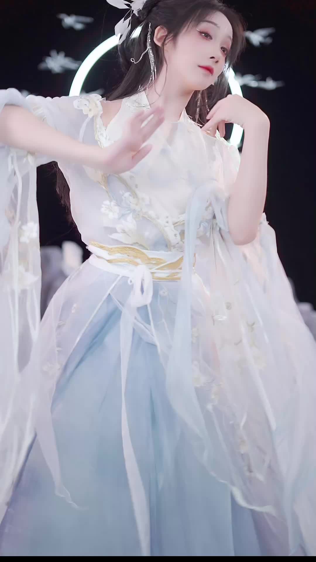 #就是这个羊 #抖音 #舞蹈 #中国舞 @ikan_live 2024-06-24