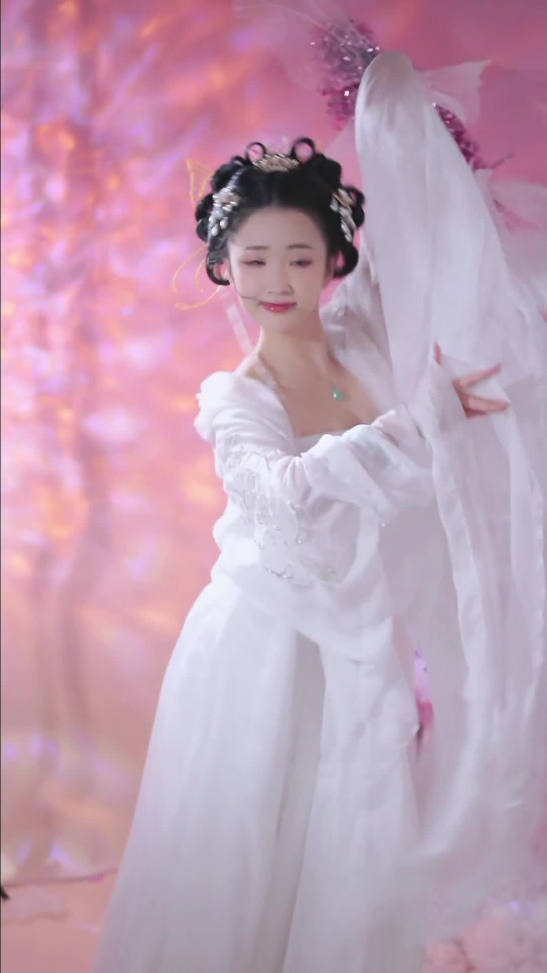 #汤圆 #抖音 #舞蹈 #中国舞 @ikan_live 2024-07-02