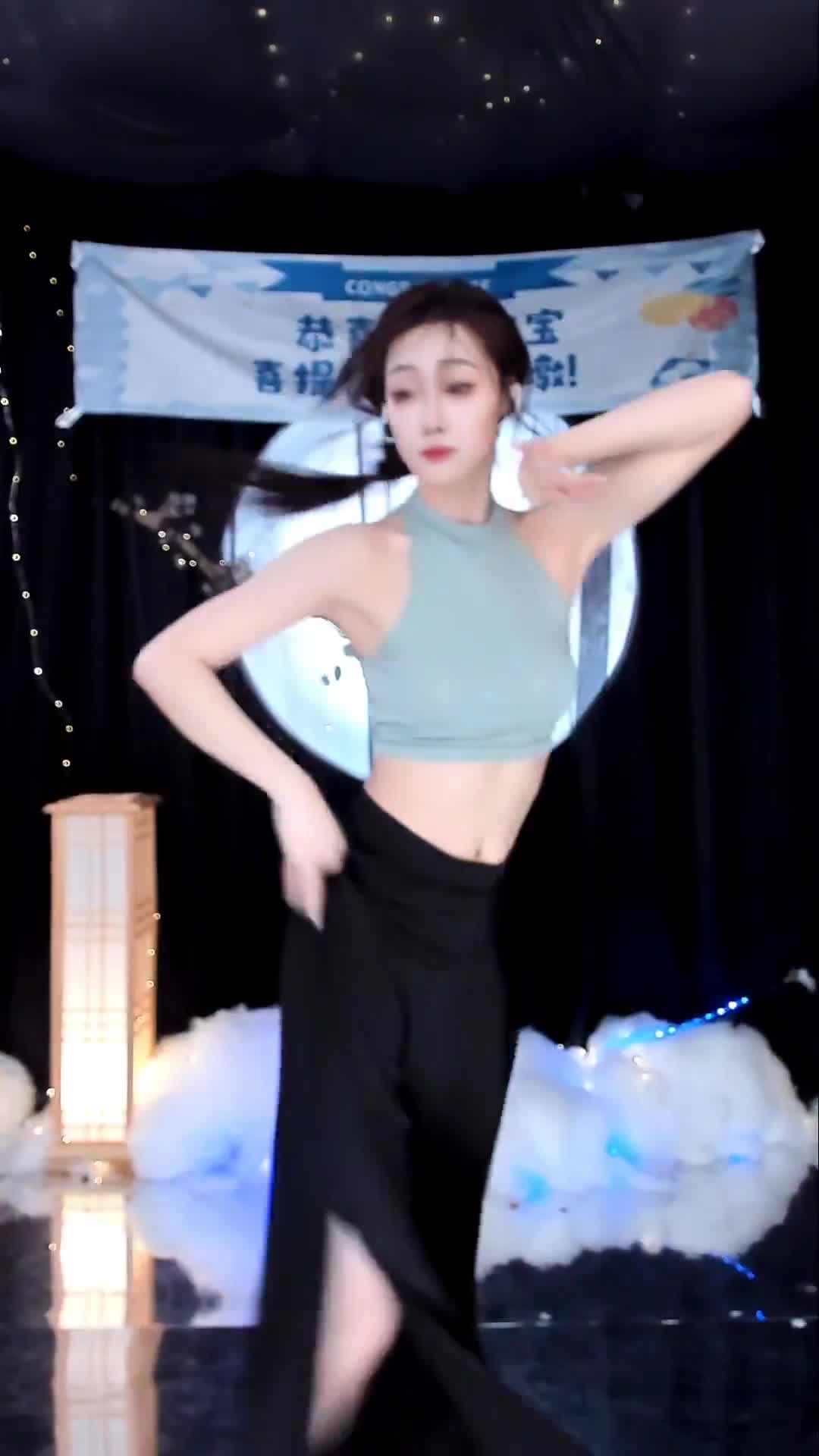 #雪衣容 #抖音 #舞蹈 #中国舞 @ikan_live 2024-07-03