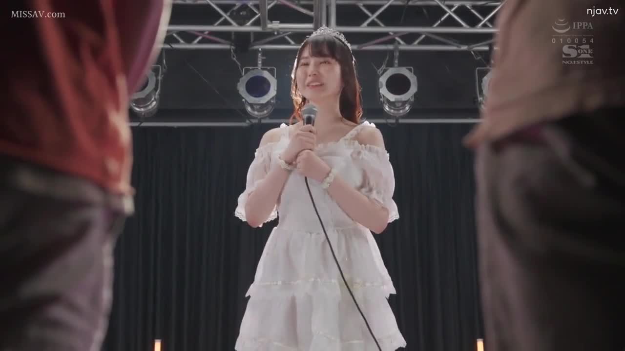 标题：推しのアイドルがオフパコ目的の乱交ビッチだった（泣＆嬉） 香水じゅん （BOD）番号：SSIS-953标签： #香水纯 #群交 #多人 #淫乱 @lyggw简评：纯妹又努力皮肤又白又嫩 拍片也很努力很投入 为什么就是不火呢？ 就因为胸小吗… 真是心疼啊 而且我看了预览片这胸也没隆啊 截图给p这么大干嘛…不管怎么说下个月这部肯定fanza上买一份正版支持一下纯妹 聊天群      万能搜索 点我一键订阅麟烟阁全服务