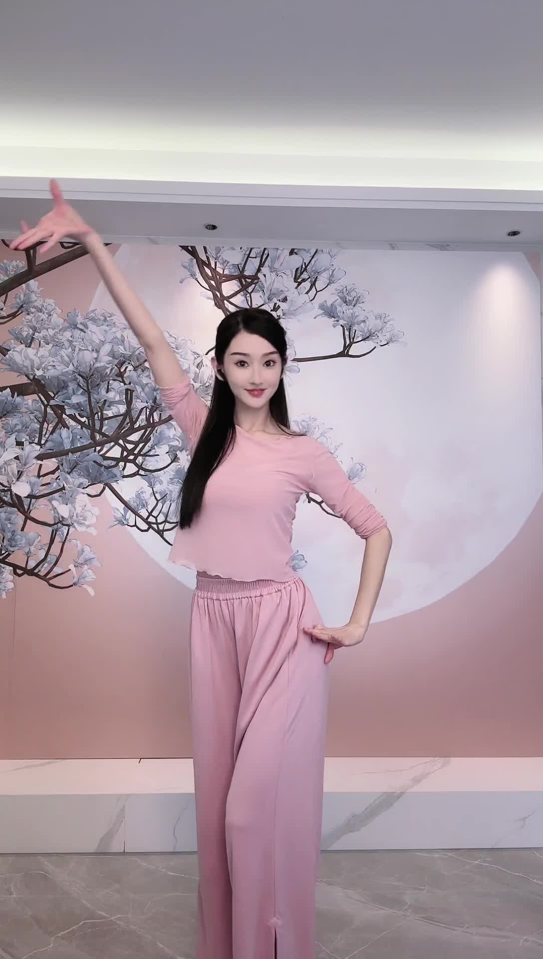 #中国舞_莹莹 #抖音 #舞蹈 #中国舞 @ikan_live 2024-07-08