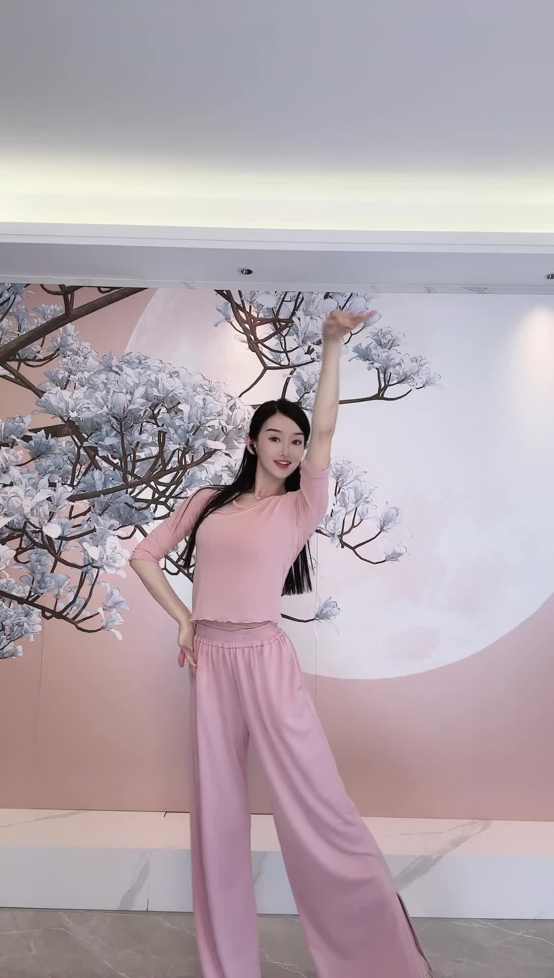 #中国舞_莹莹 #抖音 #舞蹈 #中国舞 @ikan_live 2024-07-07