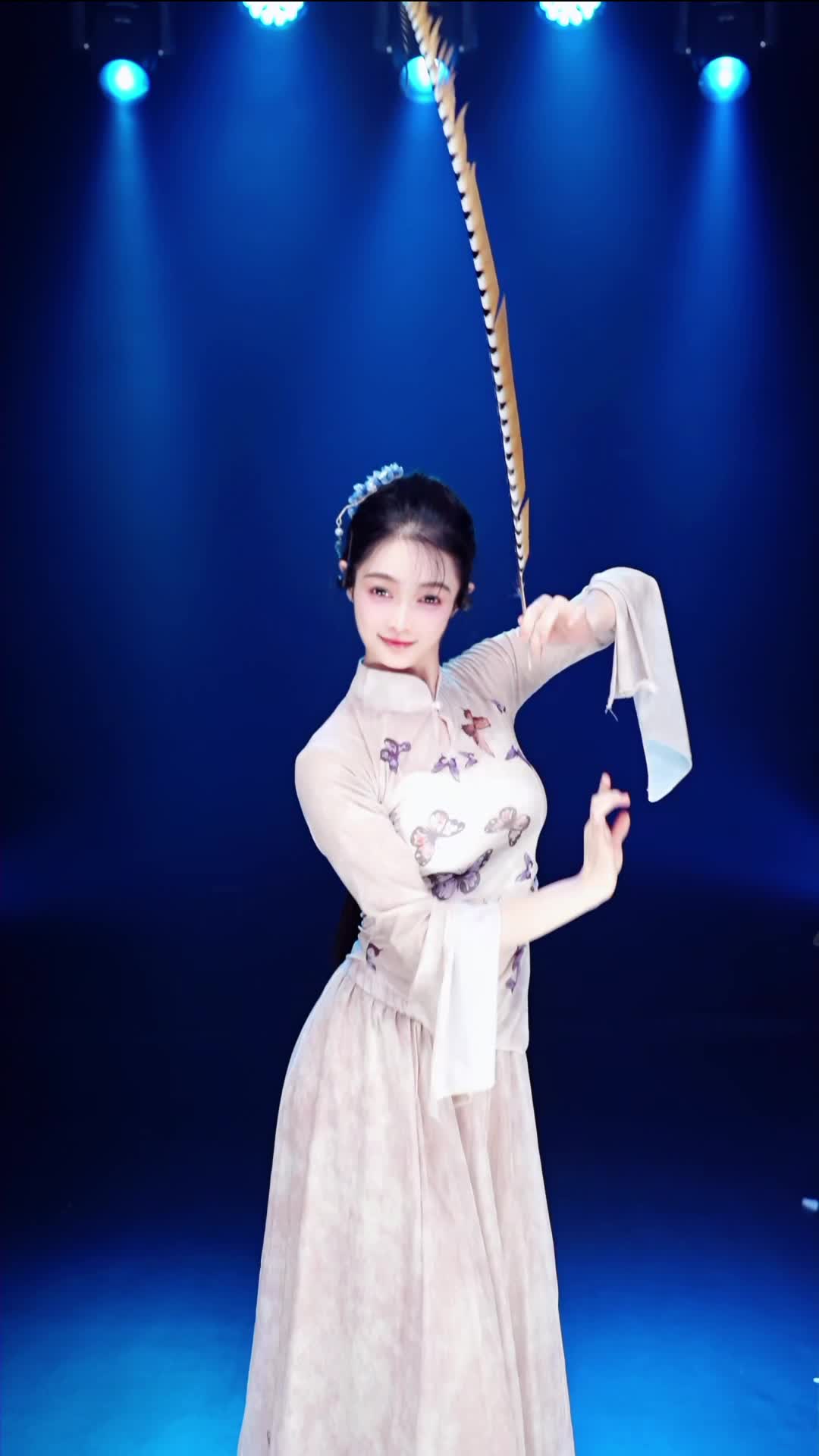 #舞蹈生诗诗 #抖音 #舞蹈 #中国舞 @ikan_live 2024-07-02