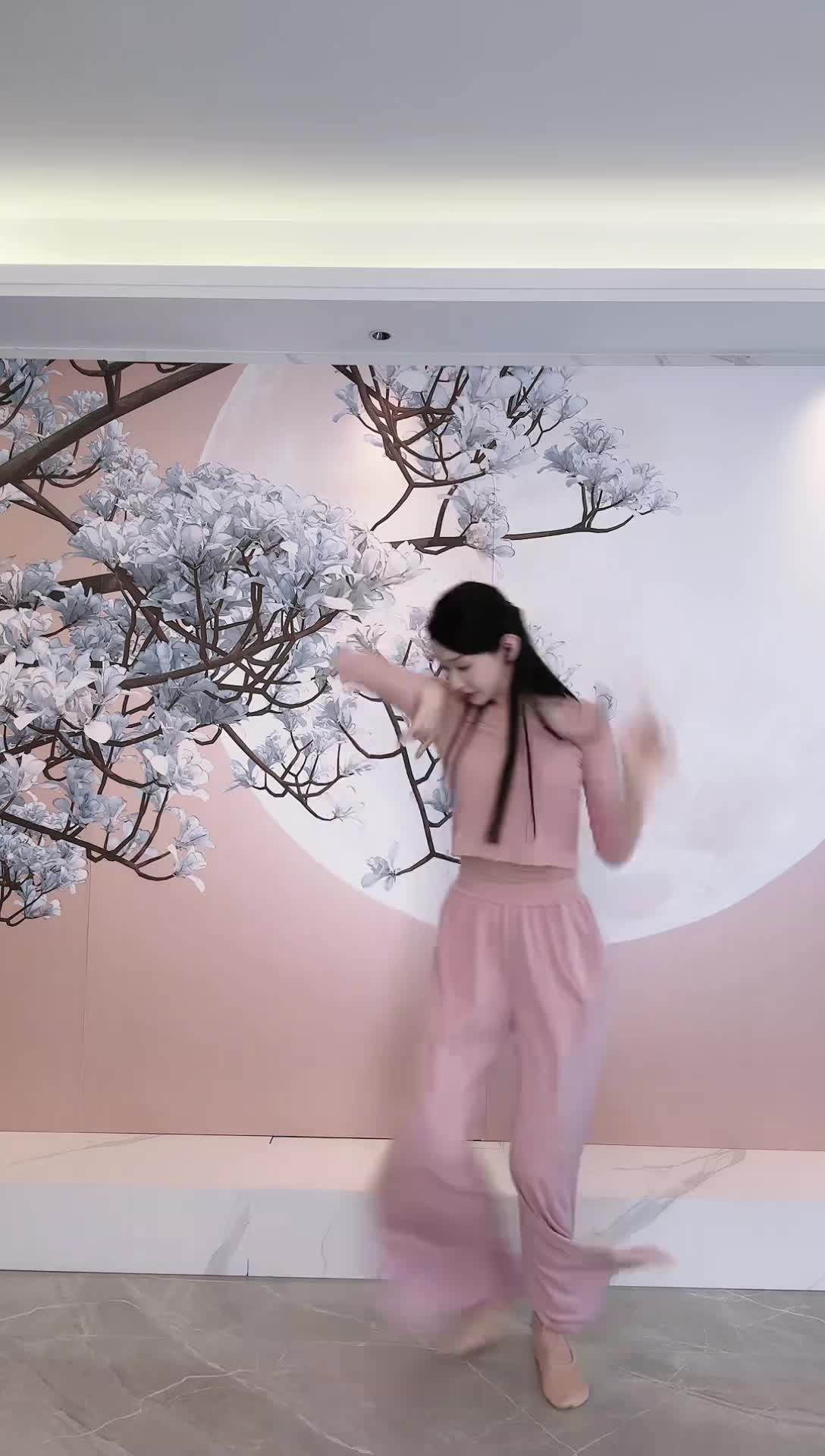 #中国舞_莹莹 #抖音 #舞蹈 #中国舞 @ikan_live 2024-07-07