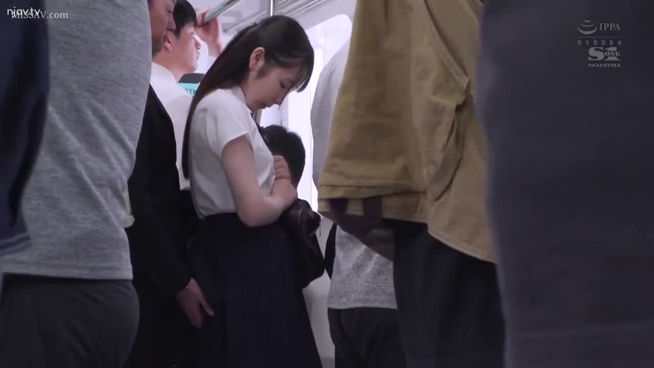 标题： 弱そうな女学生を痴したらまさかのド変態で逆に痴女られる 香水じゅん 生写真3枚付き番号：SSIS-914标签： #香水纯 #口交 #女学生 #足交 @lyggw简评：我愿称纯妹为业界搞怪第一人 聊天群      万能搜索 点我一键订阅麟烟阁全服务
