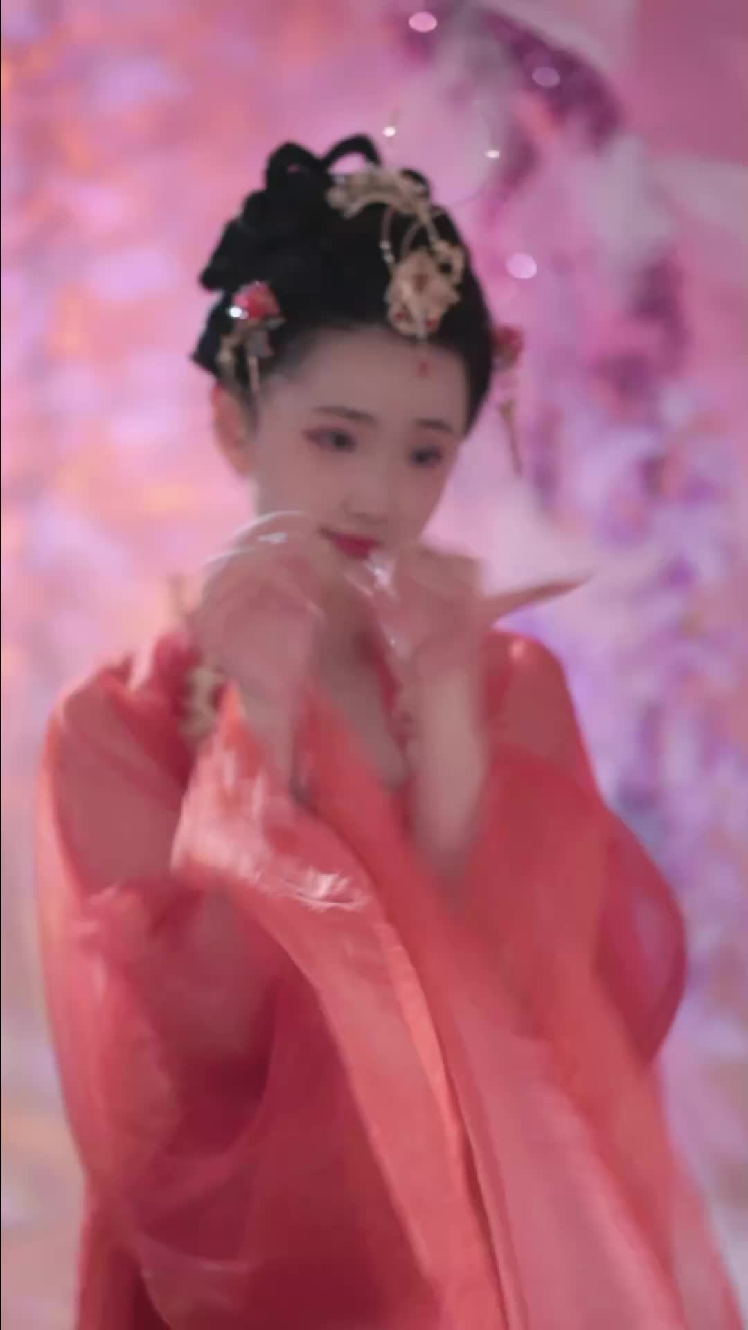 #汤圆 #抖音 #舞蹈 #中国舞 @ikan_live 2024-07-01