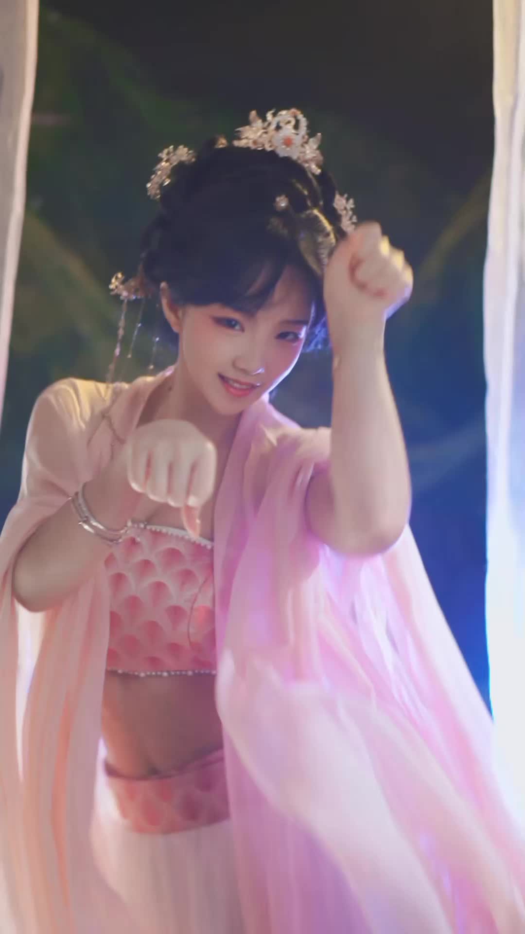#馨馨baby #抖音 #舞蹈 #中国舞 @ikan_live 2024-07-06