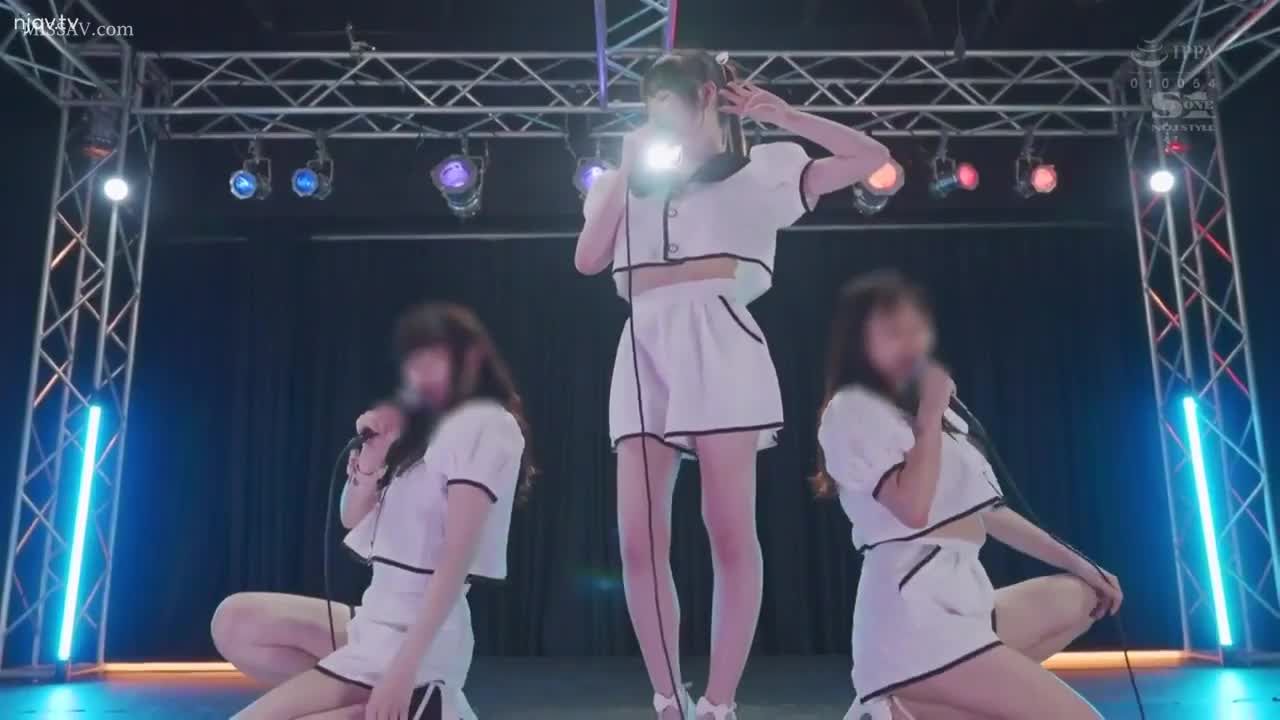 标题：推しのアイドルがオフパコ目的の乱交ビッチだった（泣＆嬉） 香水じゅん （BOD）番号：SSIS-953标签： #香水纯 #群交 #多人 #淫乱 @lyggw简评：纯妹又努力皮肤又白又嫩 拍片也很努力很投入 为什么就是不火呢？ 就因为胸小吗… 真是心疼啊 而且我看了预览片这胸也没隆啊 截图给p这么大干嘛…不管怎么说下个月这部肯定fanza上买一份正版支持一下纯妹 聊天群      万能搜索 点我一键订阅麟烟阁全服务