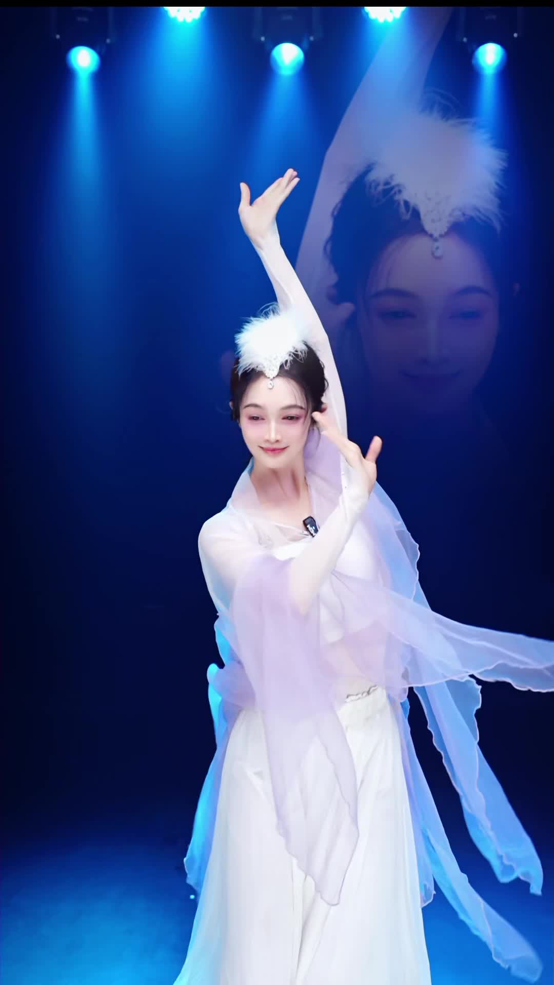 #舞蹈生诗诗 #抖音 #舞蹈 #中国舞 @ikan_live 2024-07-07