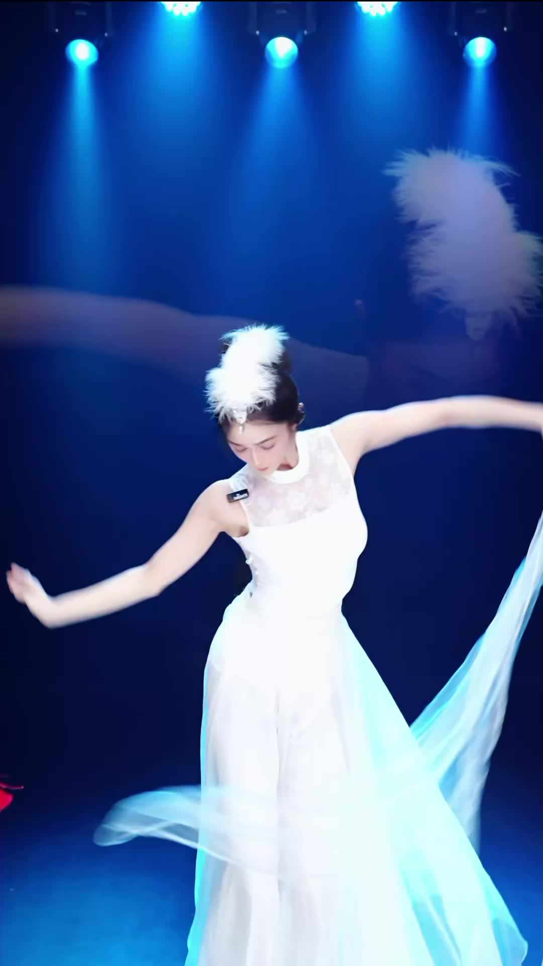 #舞蹈生诗诗 #抖音 #舞蹈 #中国舞 @ikan_live 2024-07-09