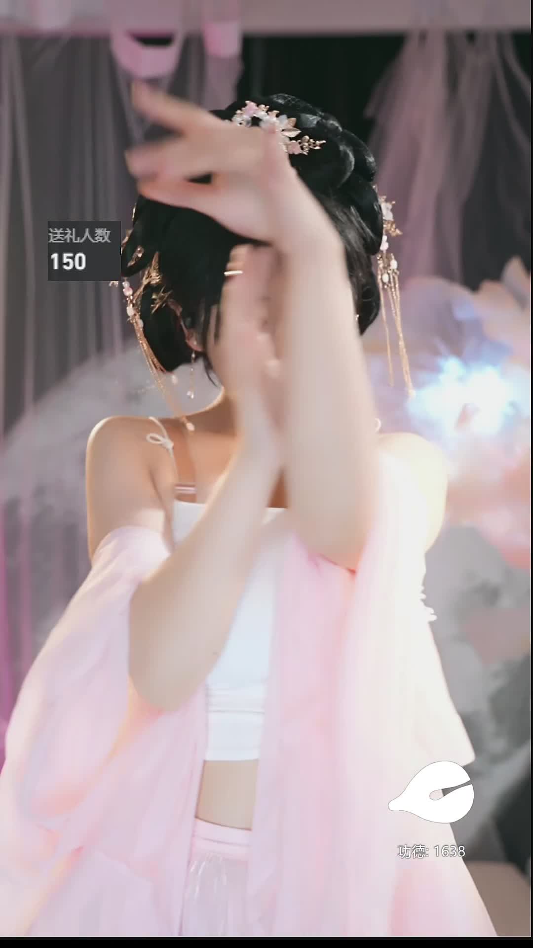 #糖不苦 #抖音 #舞蹈 @ikan_live 2024-07-08