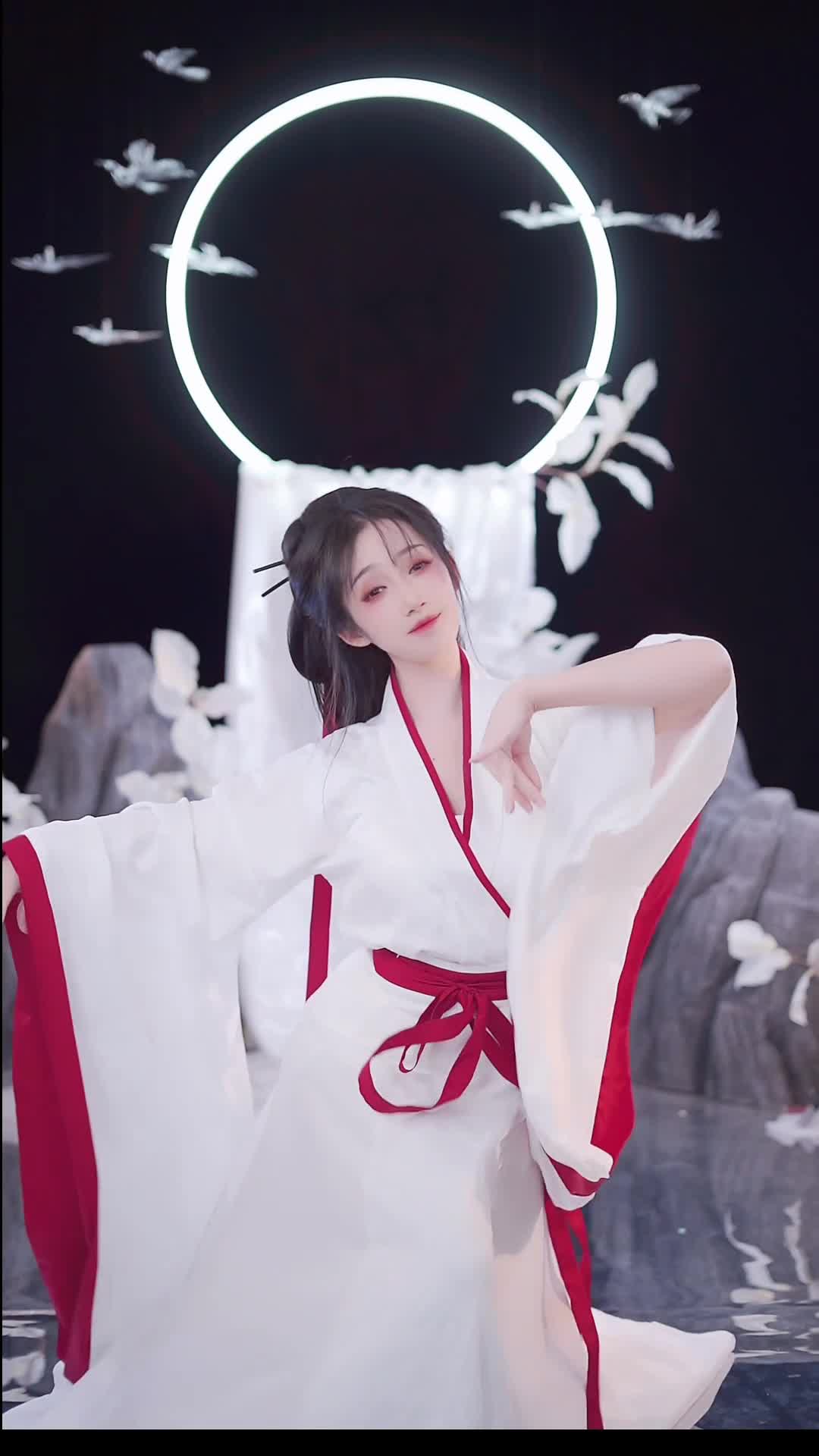 #就是这个羊 #抖音 #舞蹈 #中国舞 @ikan_live 2024-07-06
