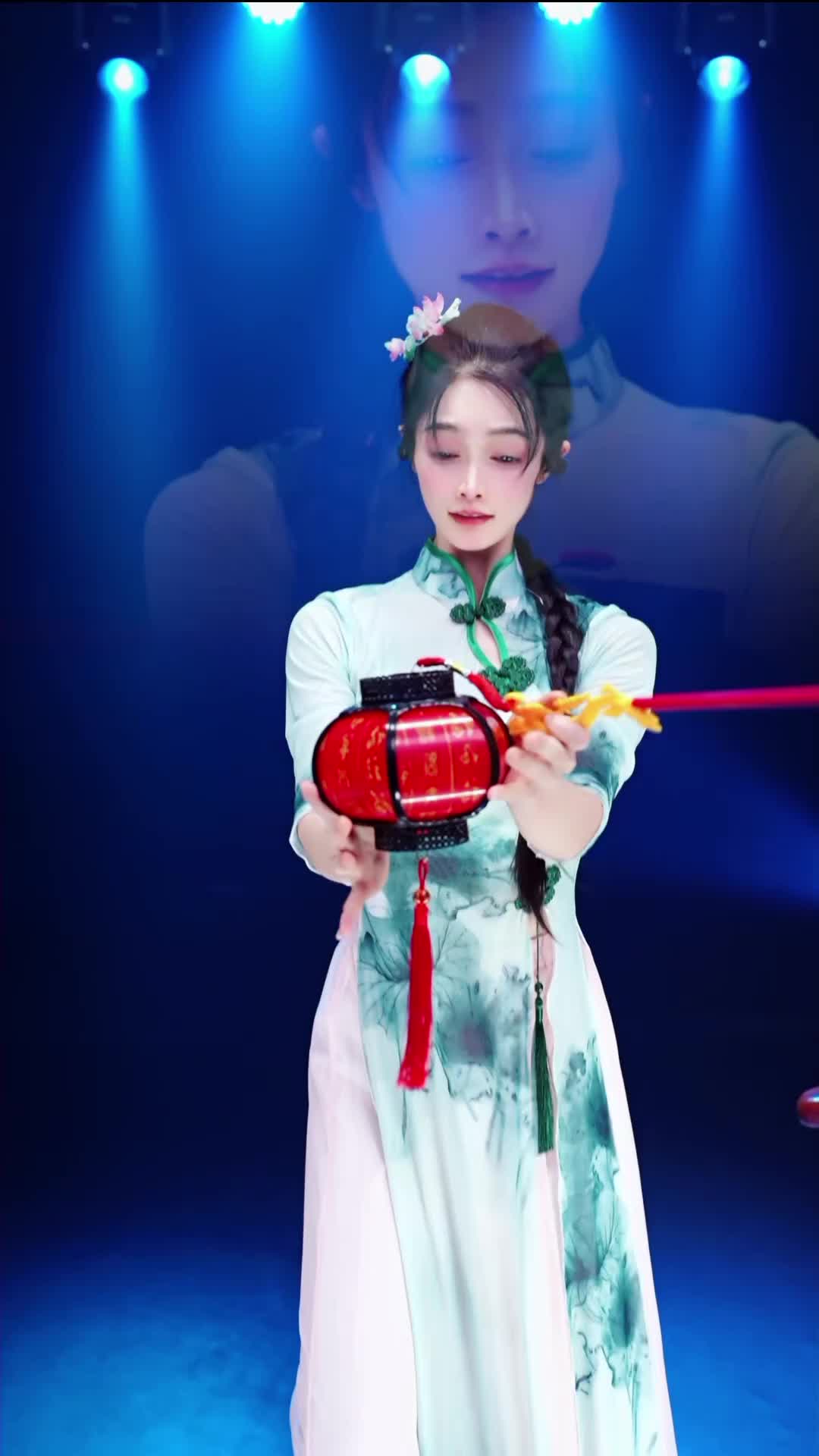 #舞蹈生诗诗 #抖音 #舞蹈 #中国舞 @ikan_live 2024-07-04