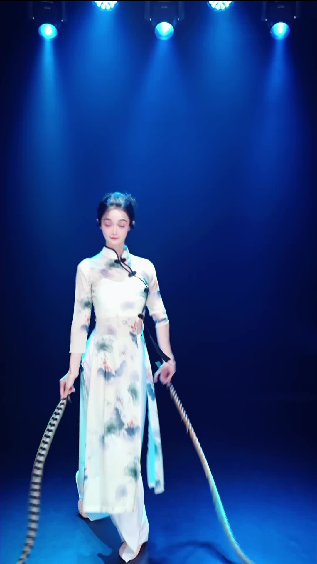 #舞蹈生诗诗 #抖音 #舞蹈 #中国舞 @ikan_live 2024-07-08