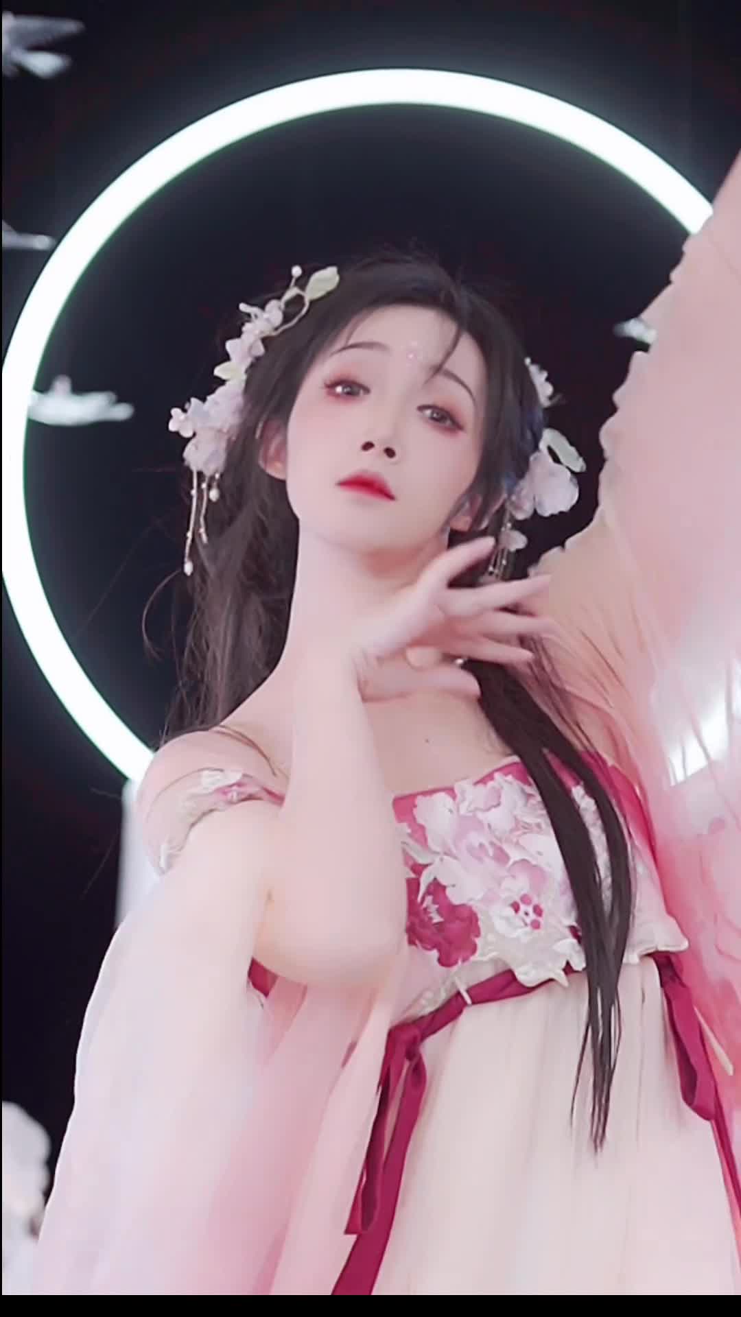 #就是这个羊 #抖音 #舞蹈 #中国舞 @ikan_live 2024-07-08