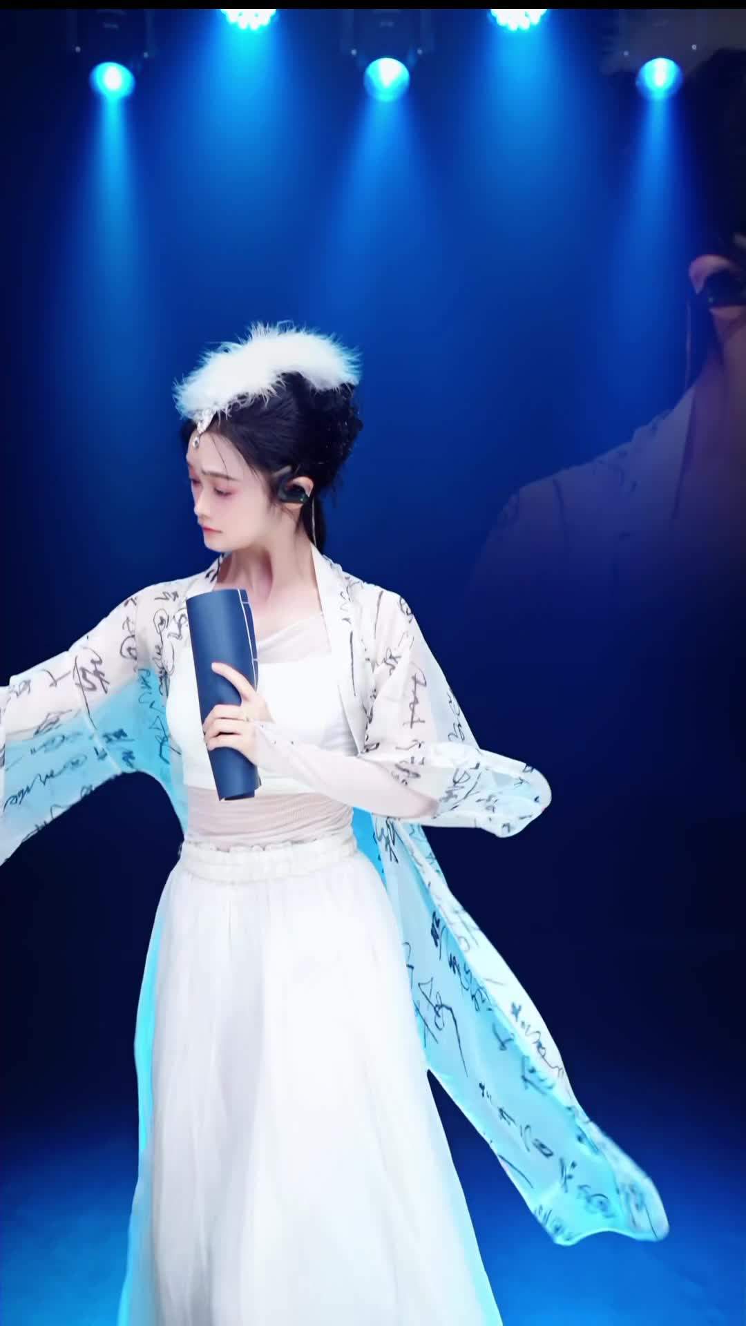 #舞蹈生诗诗 #抖音 #舞蹈 #中国舞 @ikan_live 2024-07-07