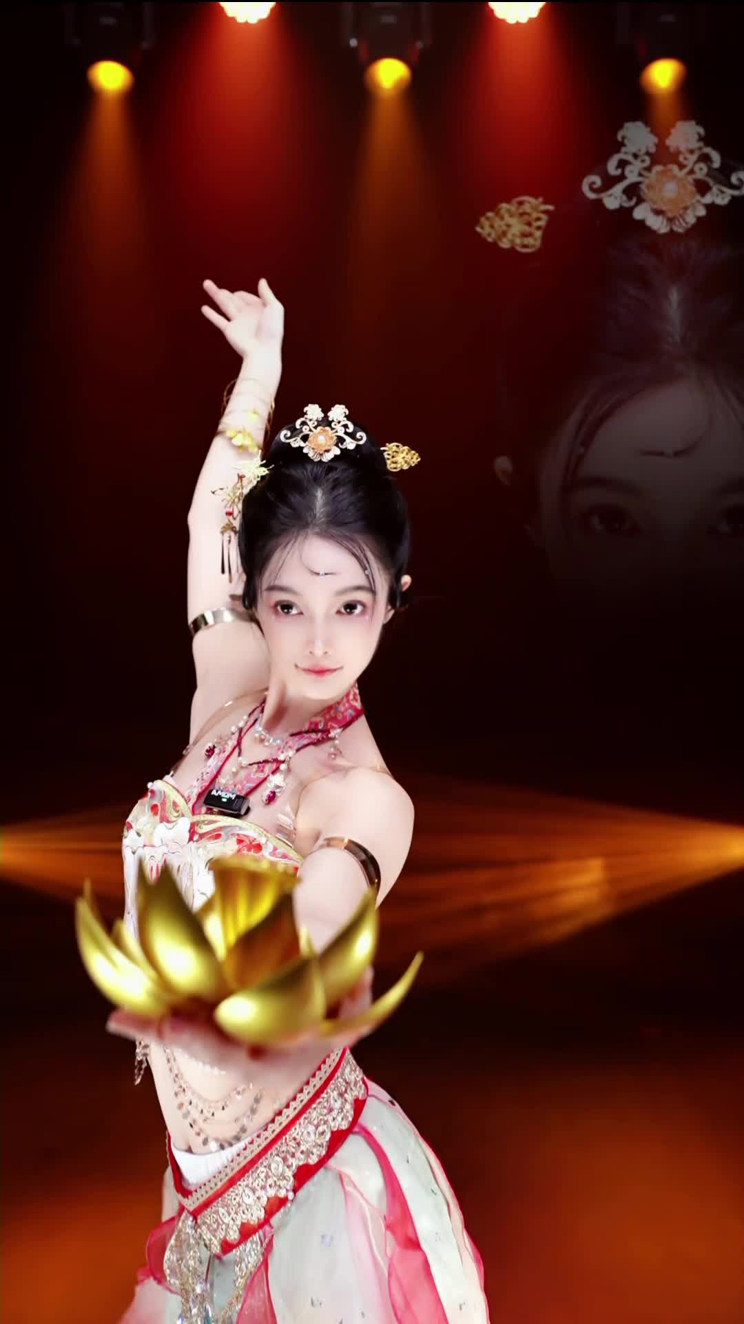 #舞蹈生诗诗 #抖音 #舞蹈 #中国舞 @ikan_live 2024-07-10