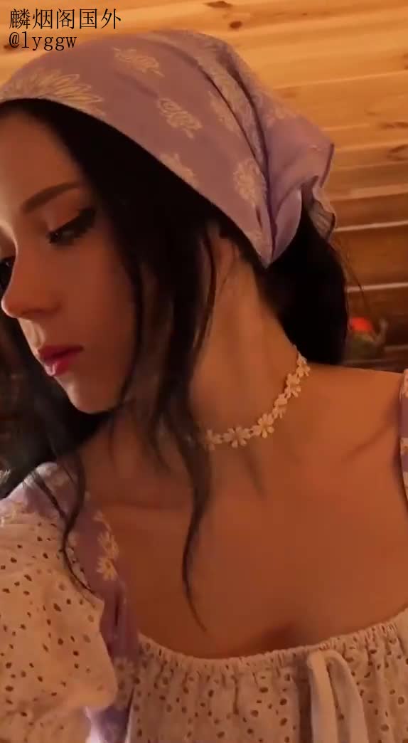 标题：村姑热情地深喉着城里来的小伙并且让他占有饥渴的骚穴标签：#欧美 #女上 #口交 #后入 #麟烟阁 @lyggw简评：全新的颜值暴击，非常有田园风格的穿搭聊天群   万能搜索点我一键订阅麟烟阁全服务