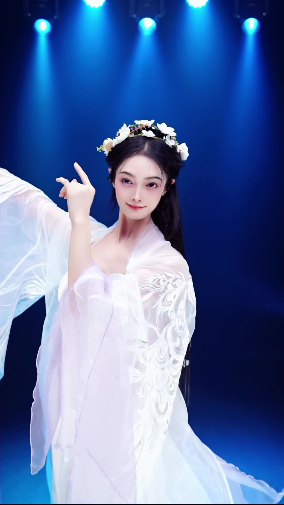 #舞蹈生诗诗 #抖音 #舞蹈 #中国舞 @ikan_live 2024-07-11