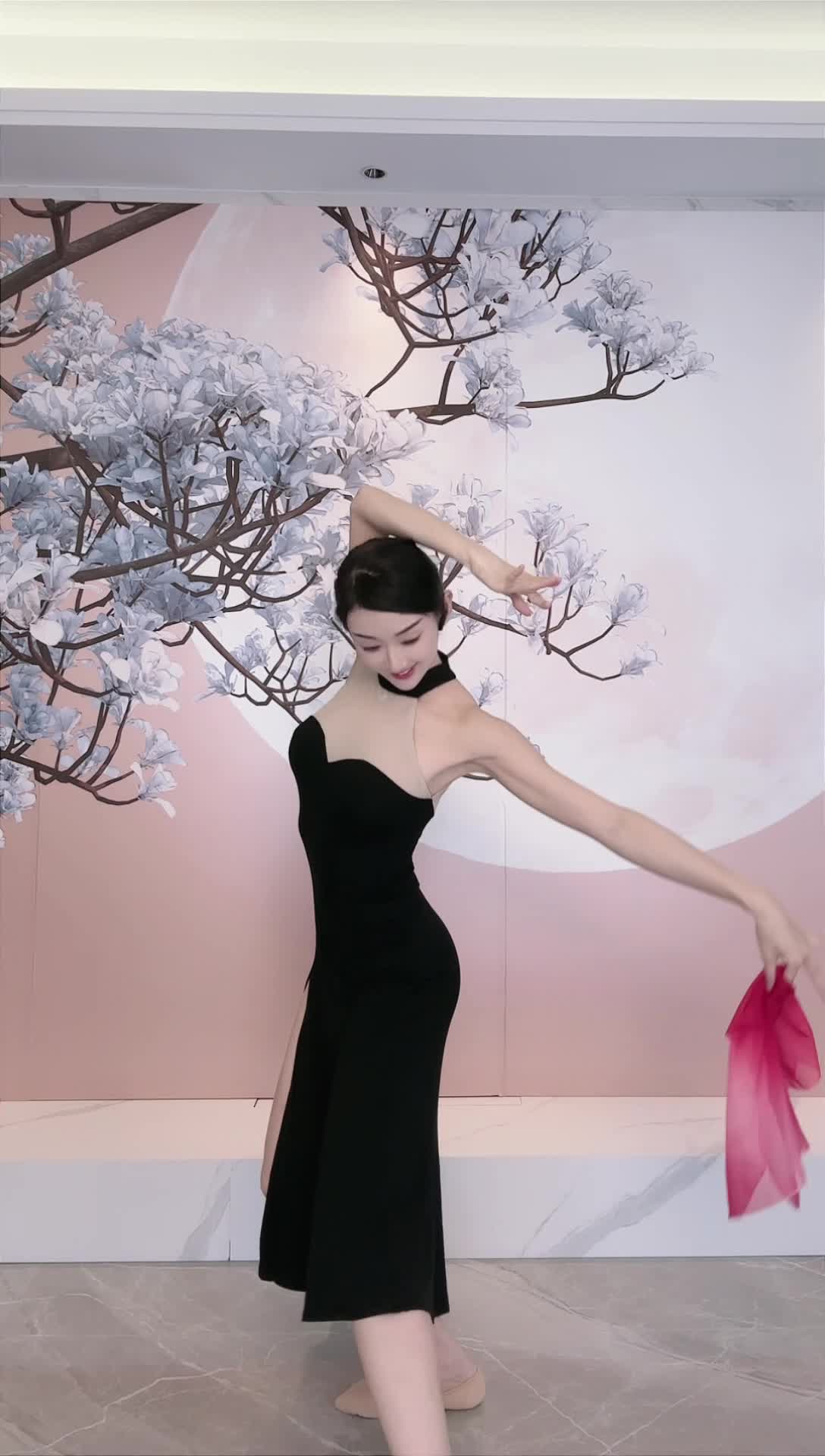 #中国舞_莹莹 #抖音 #舞蹈 #中国舞 @ikan_live 2024-07-11