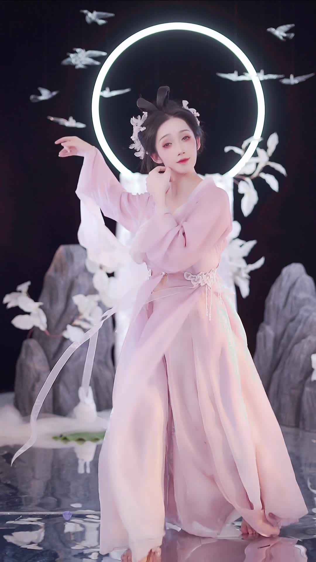 #就是这个羊 #抖音 #舞蹈 #中国舞 @ikan_live 2024-07-17