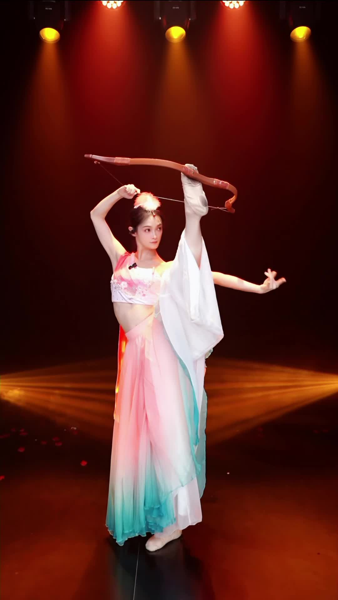 #舞蹈生诗诗 #抖音 #舞蹈 #中国舞 @ikan_live 2024-08-11