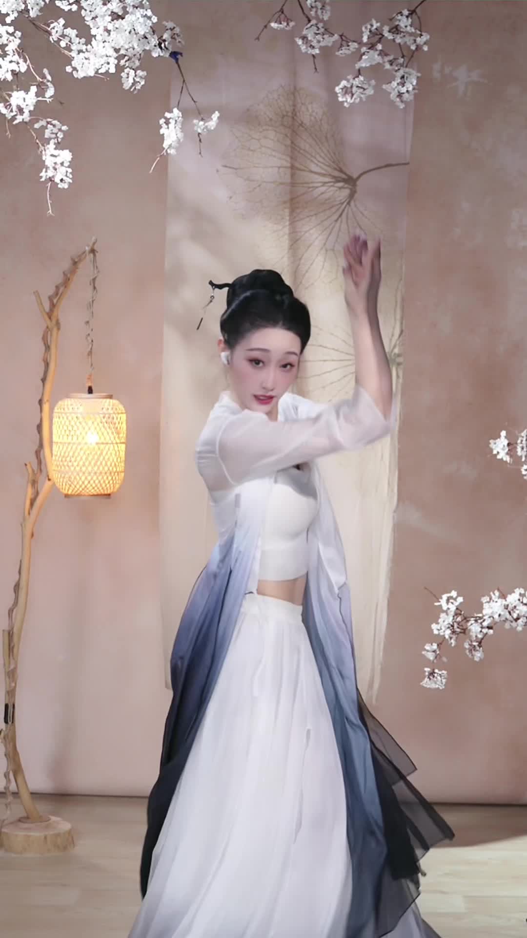 #柳云灿 #抖音 #舞蹈 #中国舞 @ikan_live 2024-08-08
