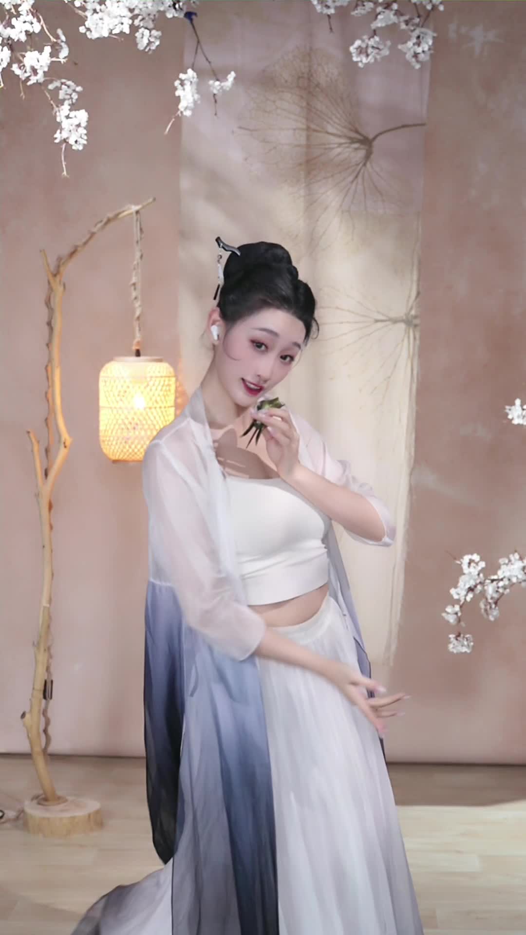 #柳云灿 #抖音 #舞蹈 #中国舞 @ikan_live 2024-08-08