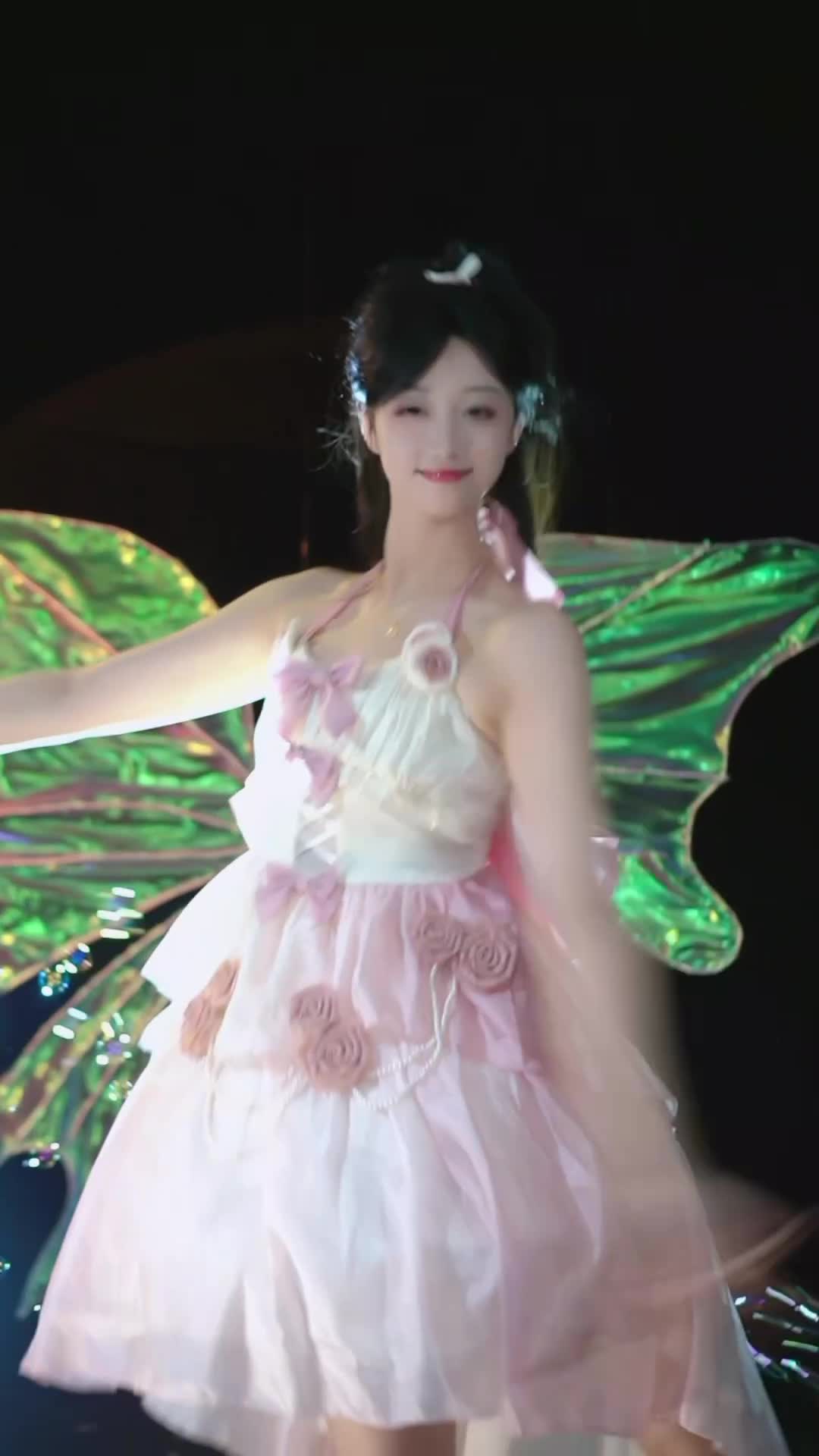 #苒苒 #抖音 #舞蹈 #中国舞 @ikan_live 2024-08-10
