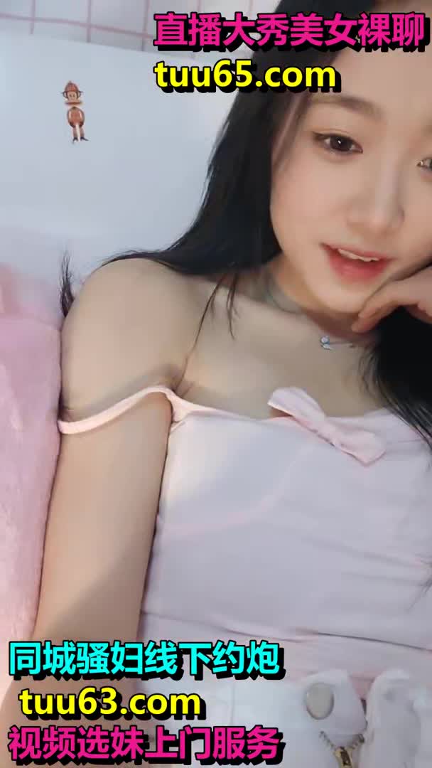 #巨乳骚货 #长发 #自慰 【巨乳骚货精选】长发高颜值妹子，全裸道具自慰，手指掰开阴唇按摩刺激阴蒂，直播洗澡