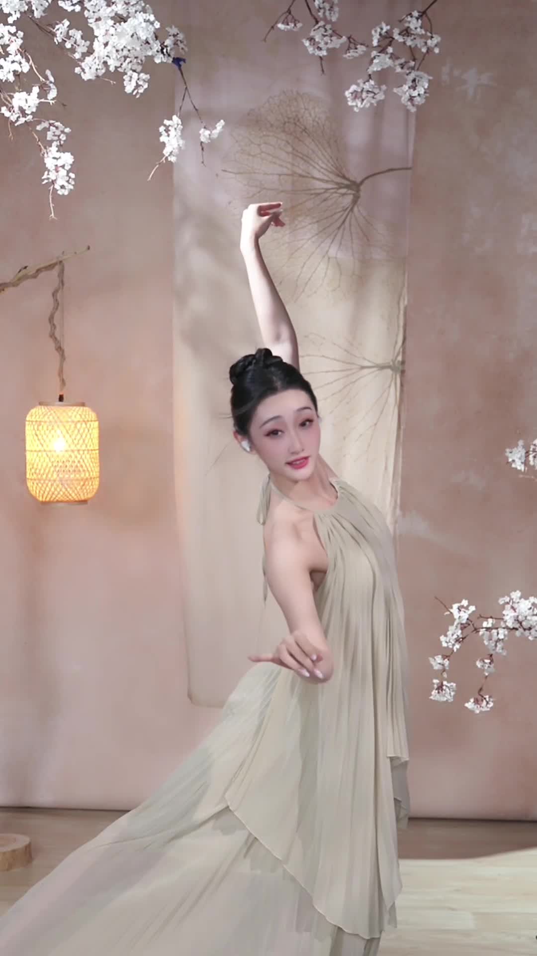 #柳云灿 #抖音 #舞蹈 #中国舞 @ikan_live 2024-08-14