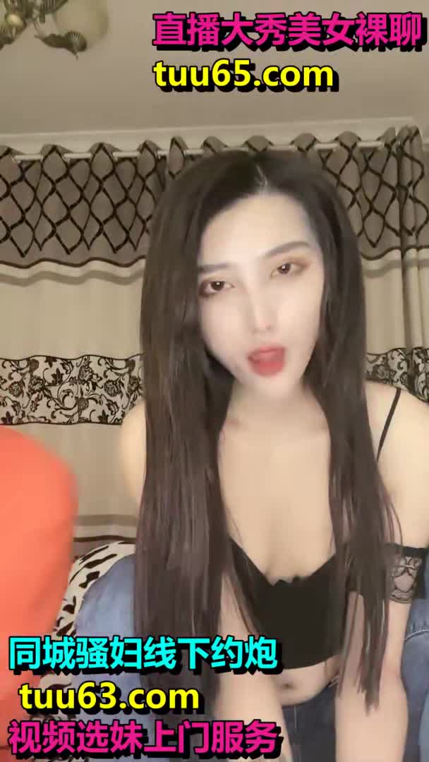 #巨乳骚货 #肥臀 #女神【巨乳骚货精选】东北网红女神极品肥臀，胸有有点小激情啪啪，骑在身上磨蹭脱掉内裤，主动套弄抽插美臀，插得小逼水声哗哗