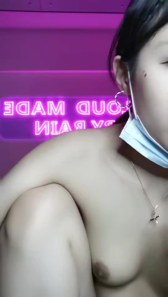 #巨乳骚货 #风骚 #情趣房【巨乳骚货精选】 风骚大耳环小姐姐情趣房3P激情 先一对一来一炮 灌肠后双通还是操菊花爽 上位骑乘一起操 操的我想拉屎