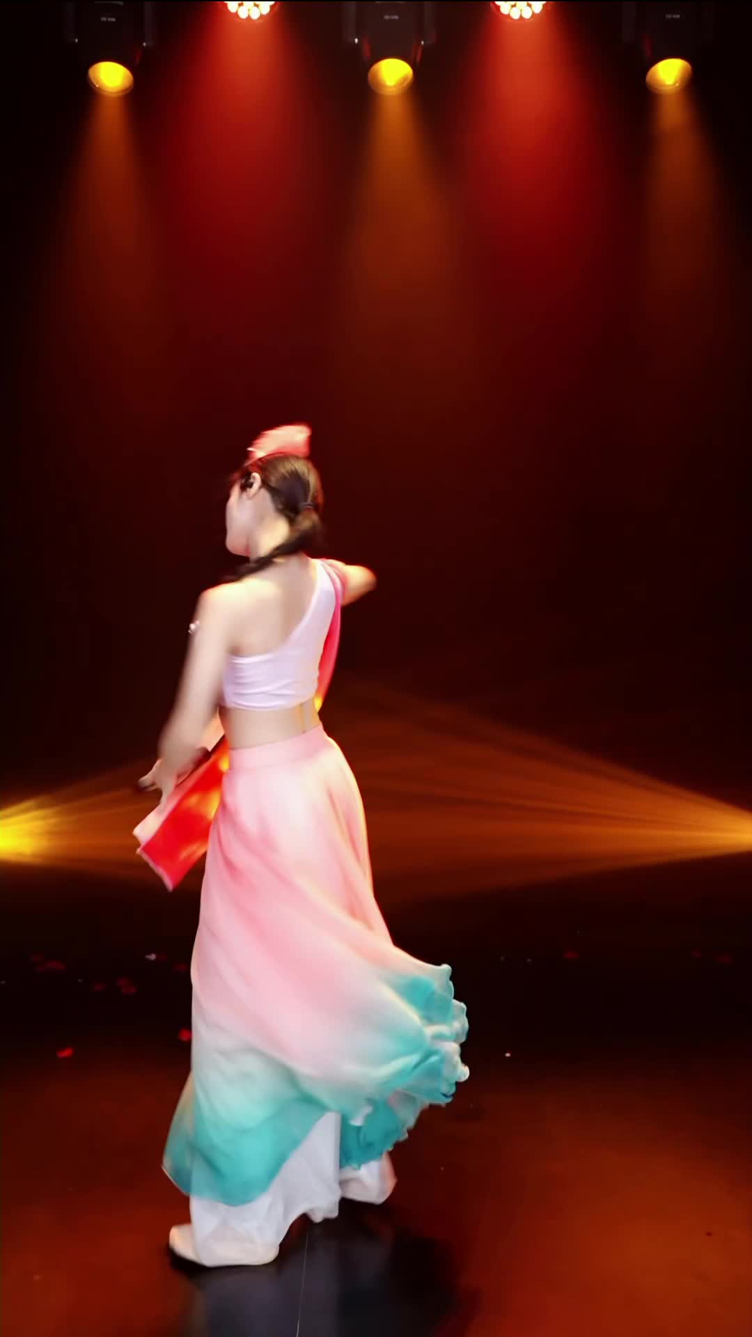#舞蹈生诗诗 #抖音 #舞蹈 #中国舞 @ikan_live 2024-08-11