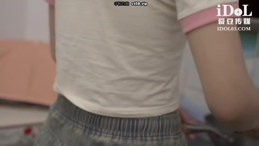 #巨乳骚货 #骚逼 #人妻 【巨乳骚货精选】村主任诱上人妻藉种下田 小骚逼流了那么多水 主任好会舔