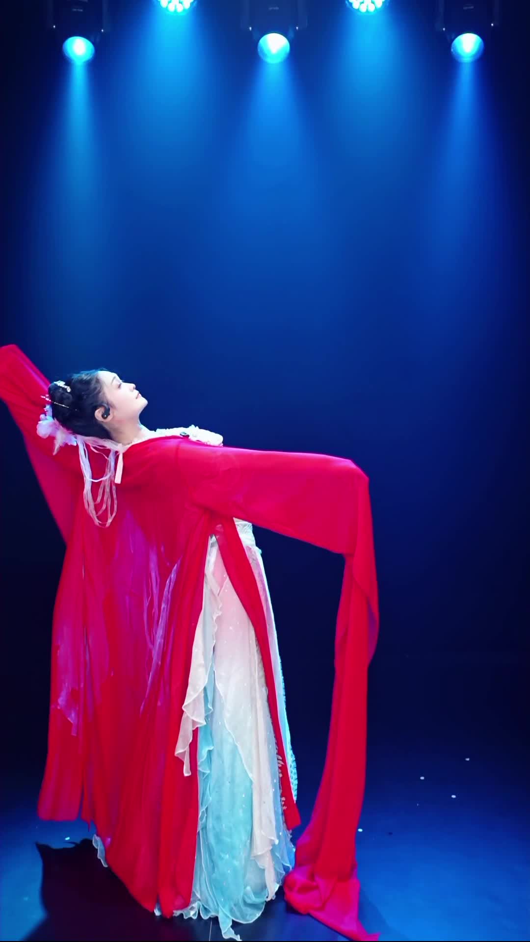#舞蹈生诗诗 #抖音 #舞蹈 #中国舞 @ikan_live 2024-08-10
