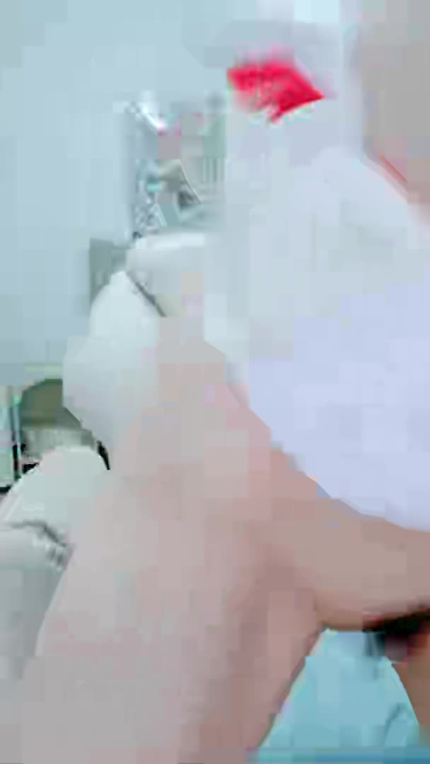#巨乳骚货 #黑丝 #情趣 【巨乳骚货精选】彤彤宝贝黑丝高跟穿着护士情趣装来诱惑狼友，撩骚互动听指挥漏出骚奶子，逼里塞着跳蛋用大黑牛自慰阴蒂真骚