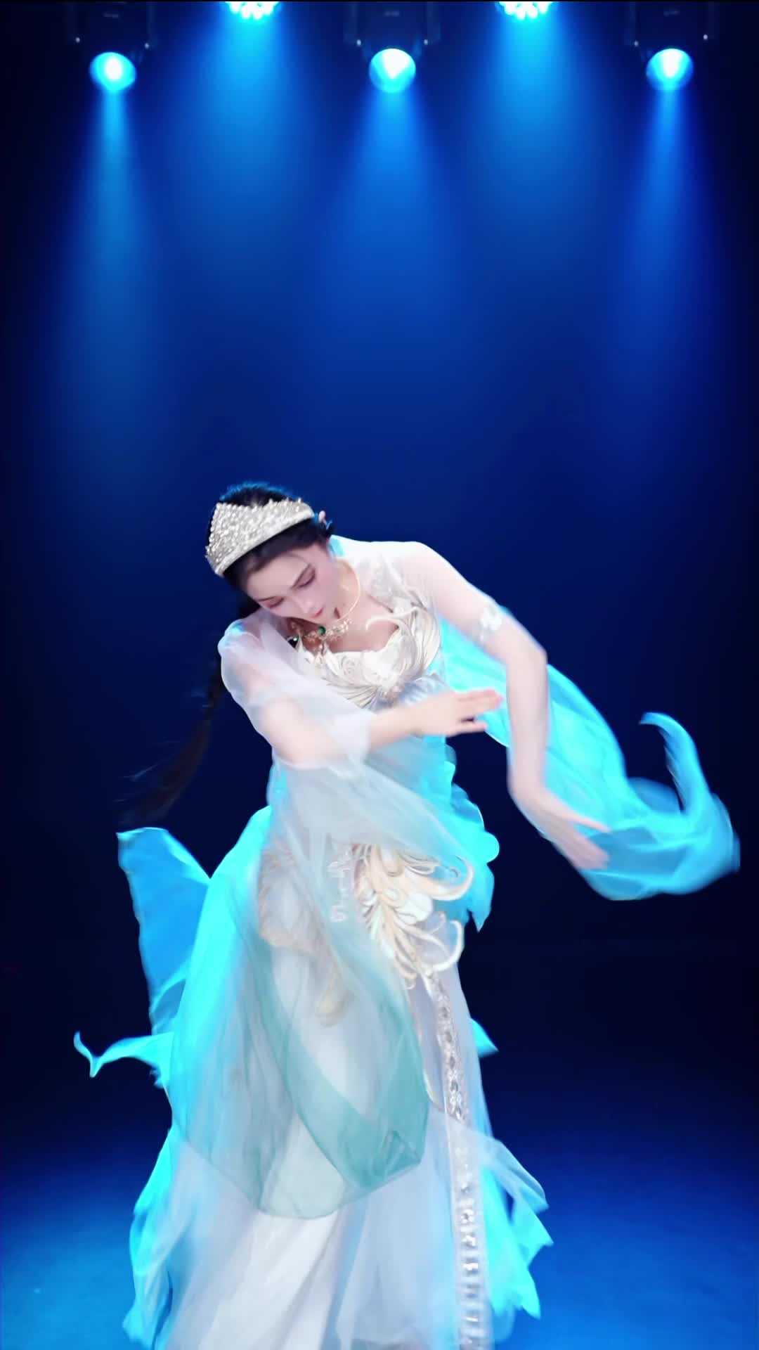 #舞蹈生诗诗 #抖音 #舞蹈 #中国舞 @ikan_live 2024-08-09
