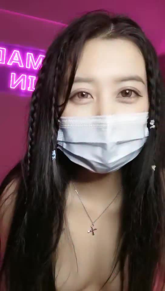 #巨乳骚货 #风骚 #情趣房【巨乳骚货精选】 风骚大耳环小姐姐情趣房3P激情 先一对一来一炮 灌肠后双通还是操菊花爽 上位骑乘一起操 操的我想拉屎